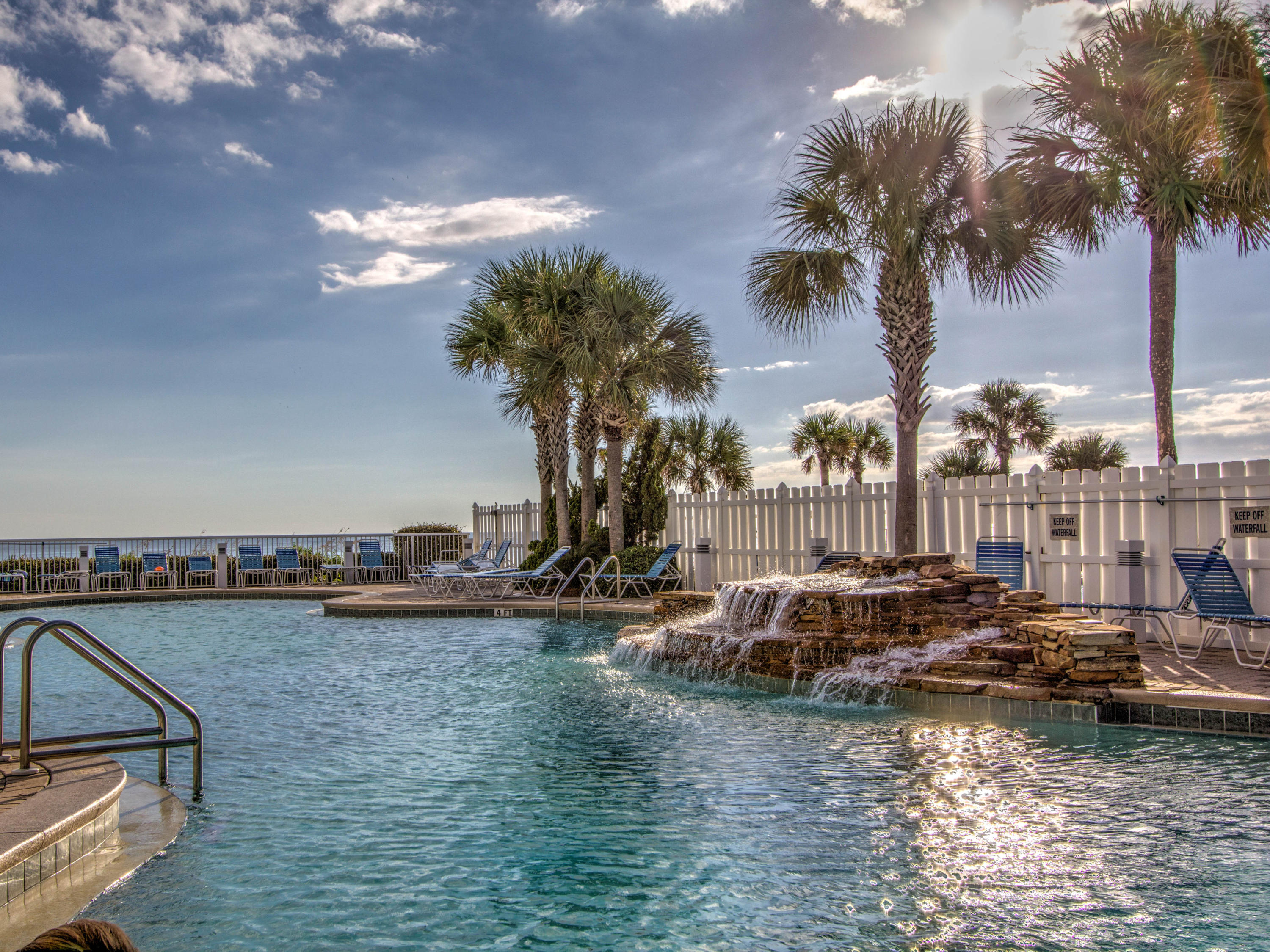 MAJESTIC BEACH TOWERS II - Residential