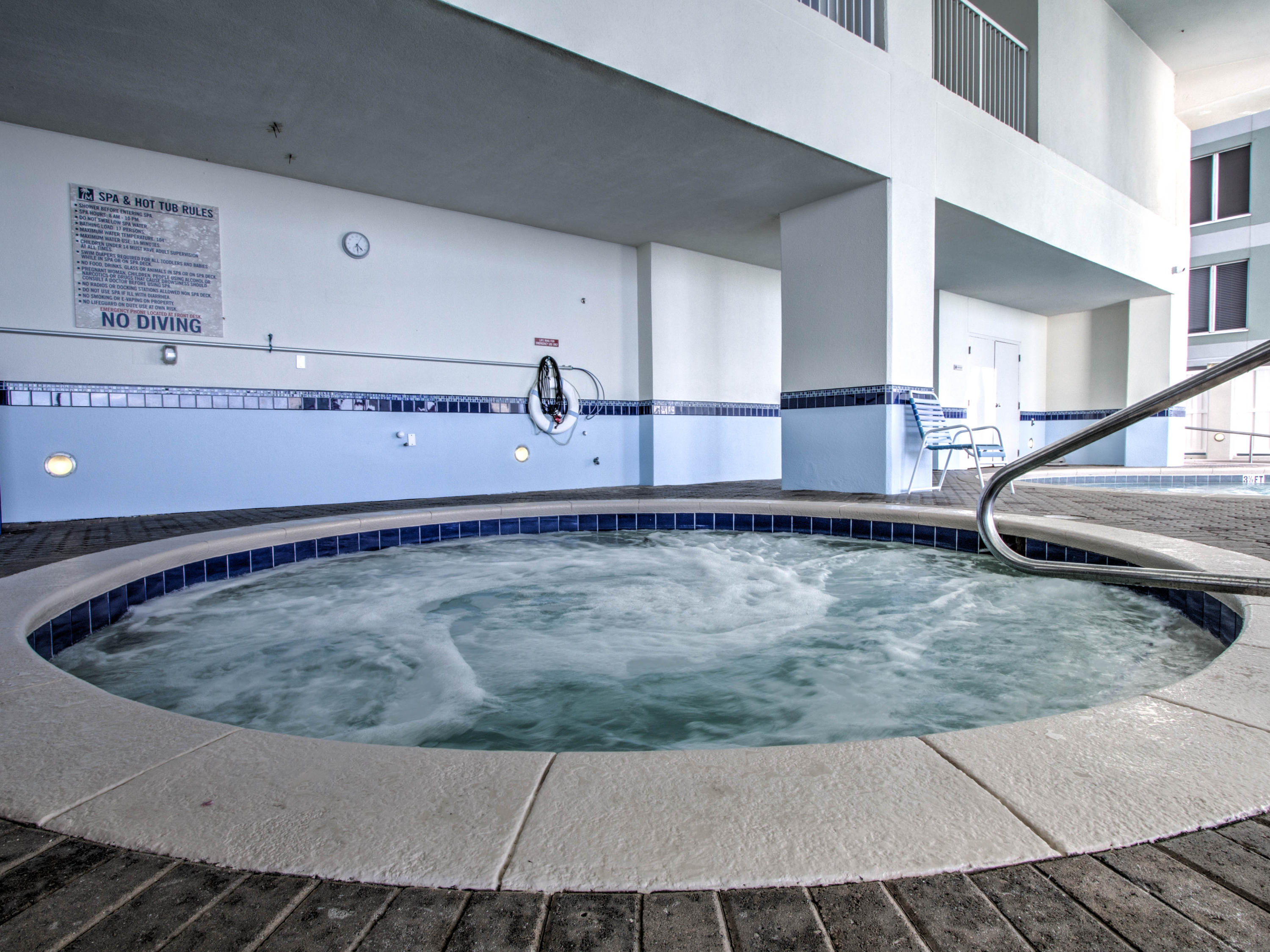 MAJESTIC BEACH TOWERS II - Residential