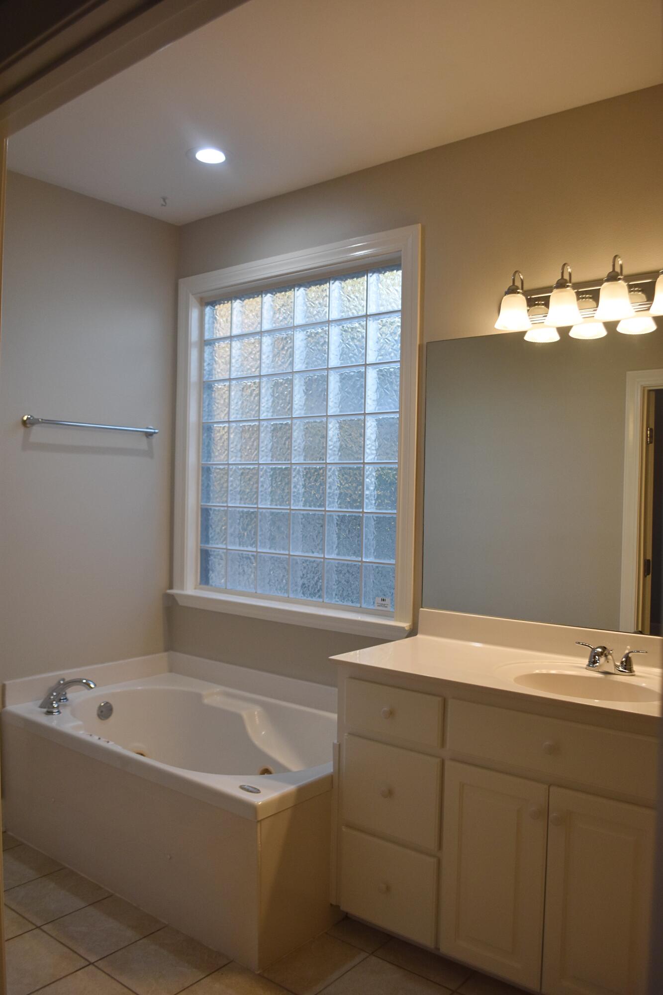 SWEETWATER VILLAGE NORTH PH 1 - Residential Lease