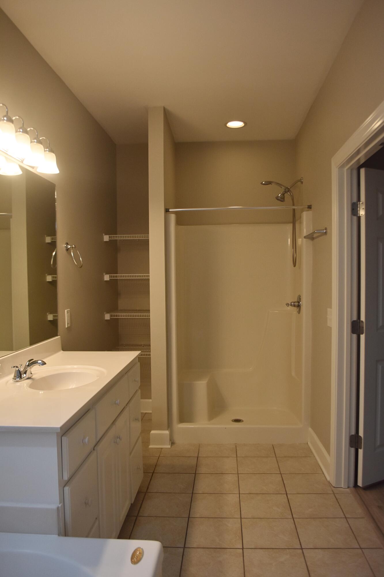 SWEETWATER VILLAGE NORTH PH 1 - Residential Lease