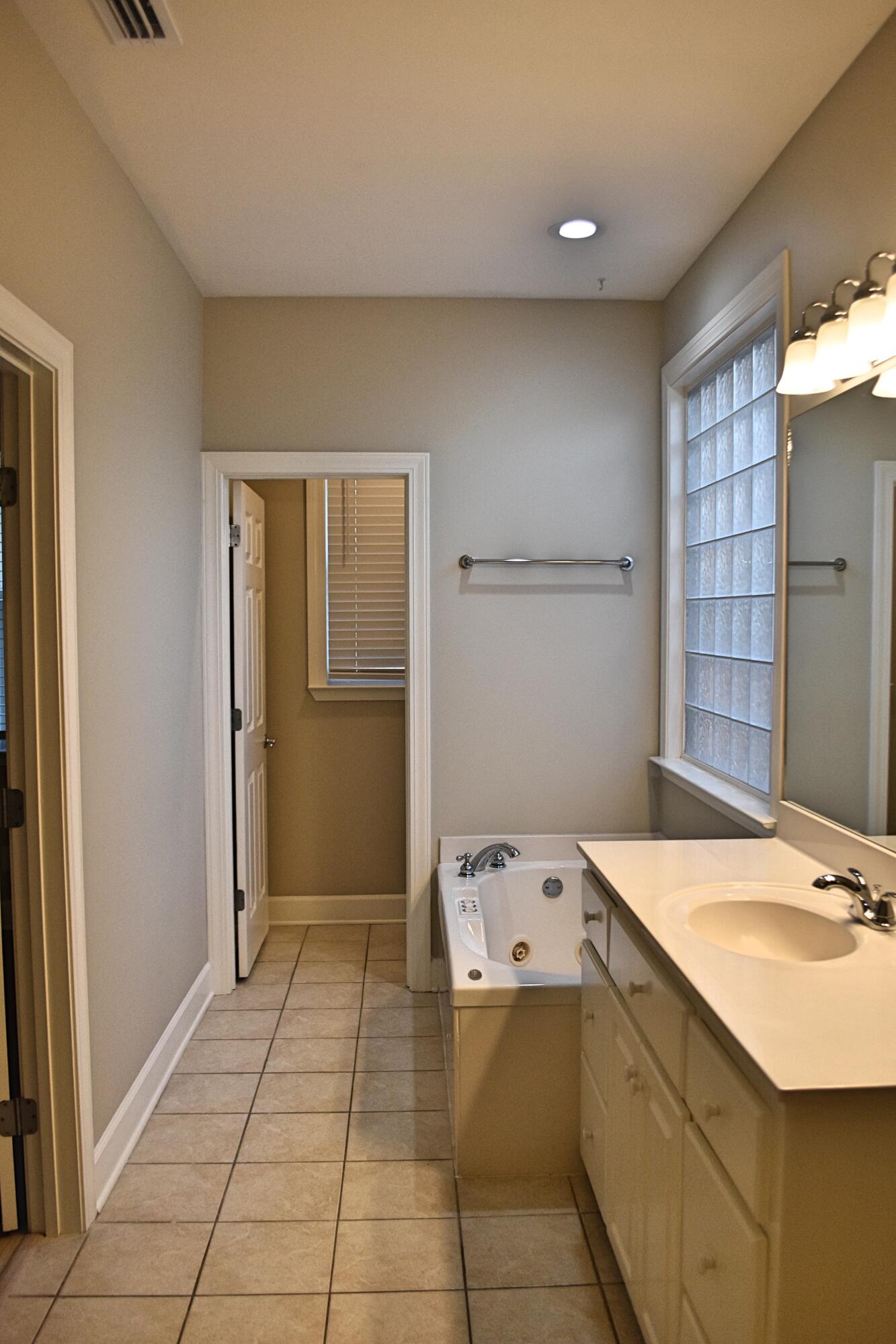 SWEETWATER VILLAGE NORTH PH 1 - Residential Lease