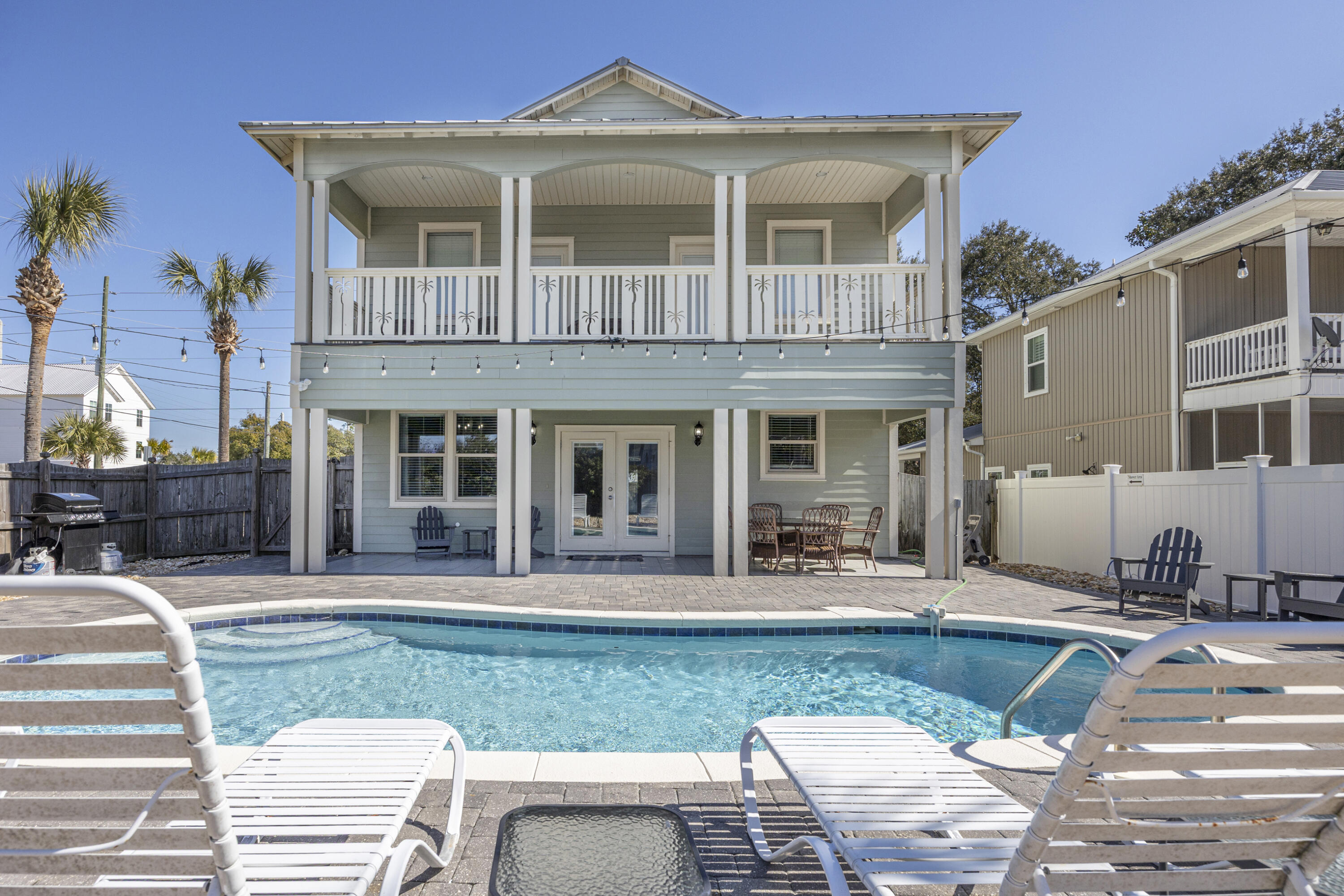 CRYSTAL BEACH - Residential