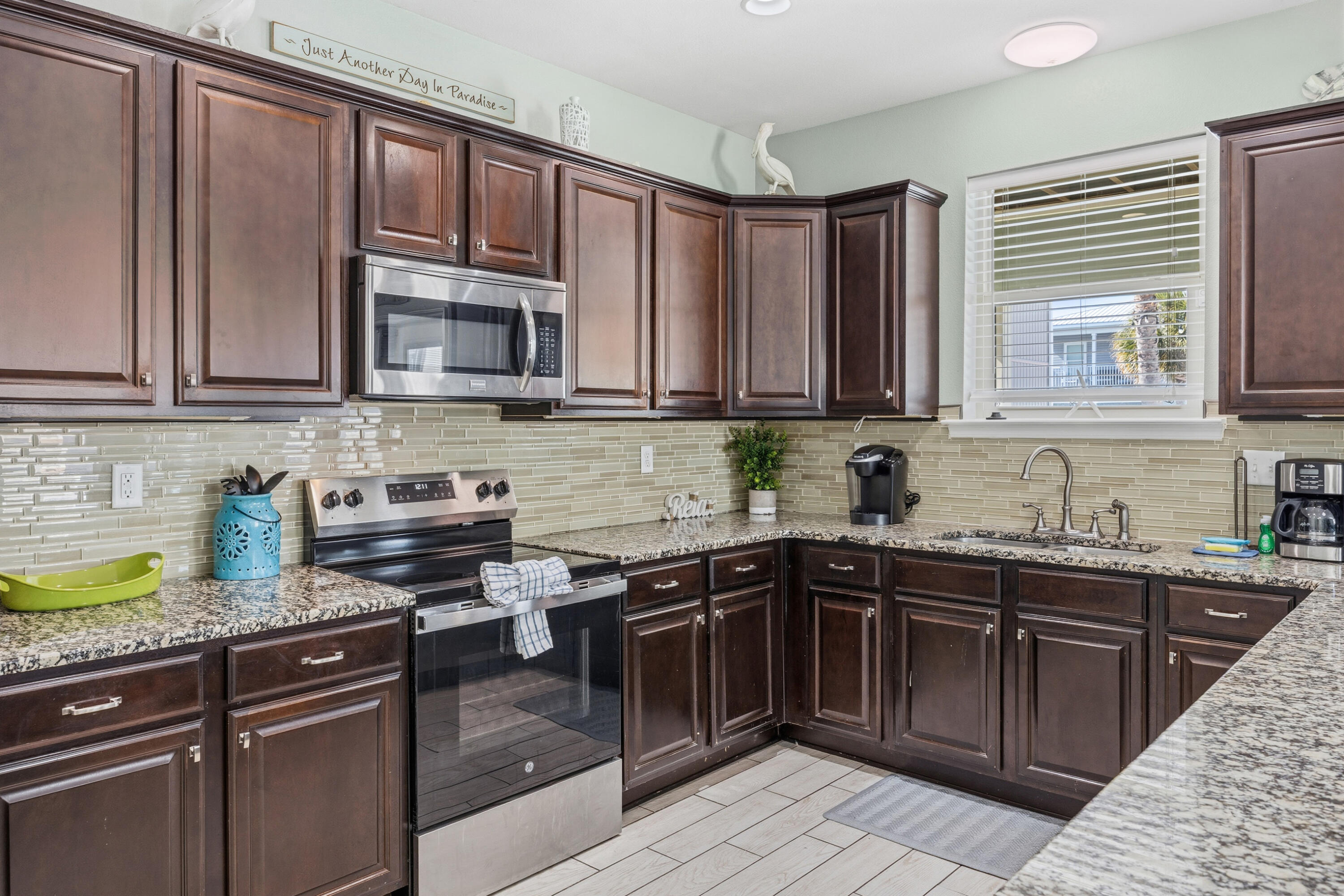 CRYSTAL BEACH - Residential