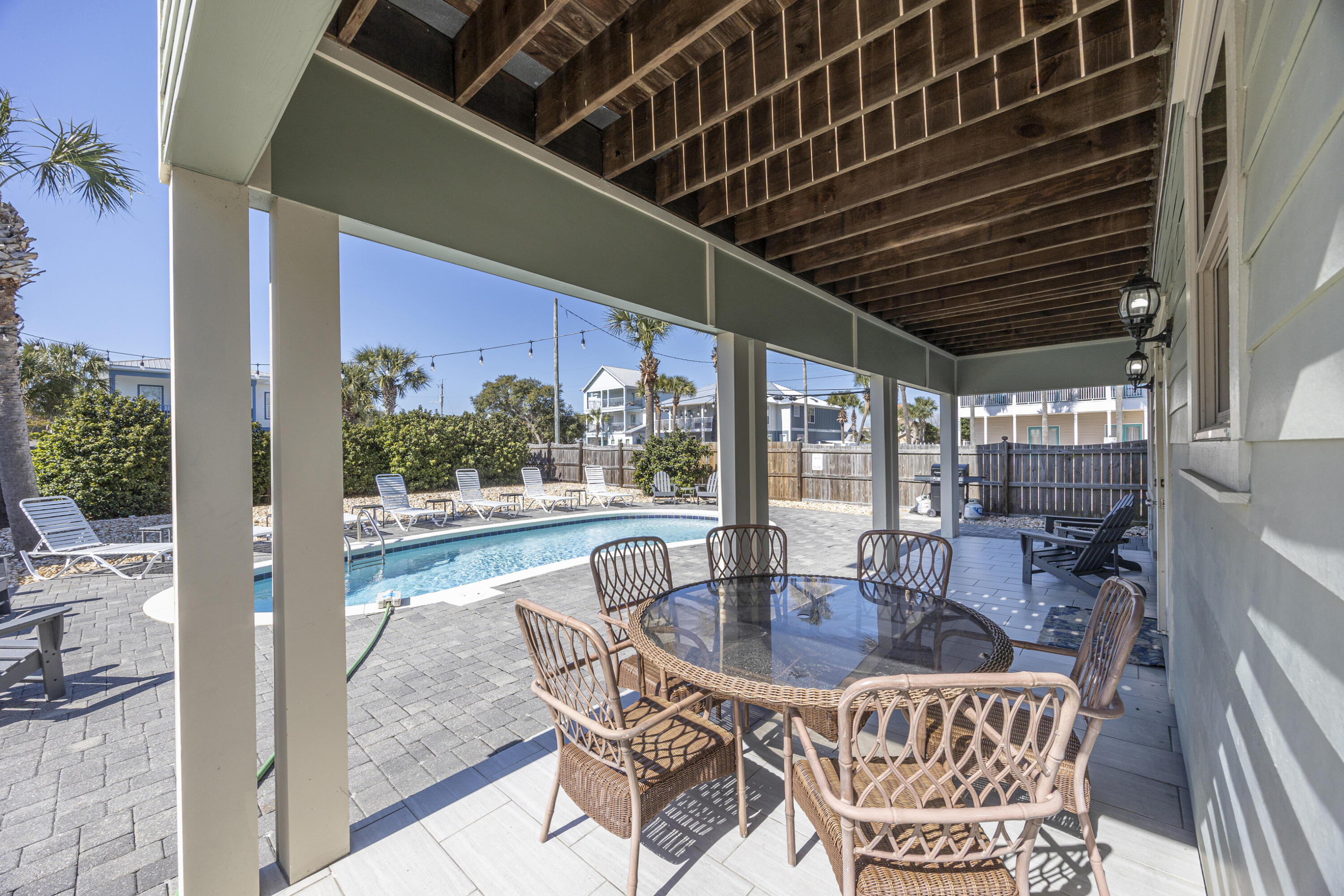 CRYSTAL BEACH - Residential