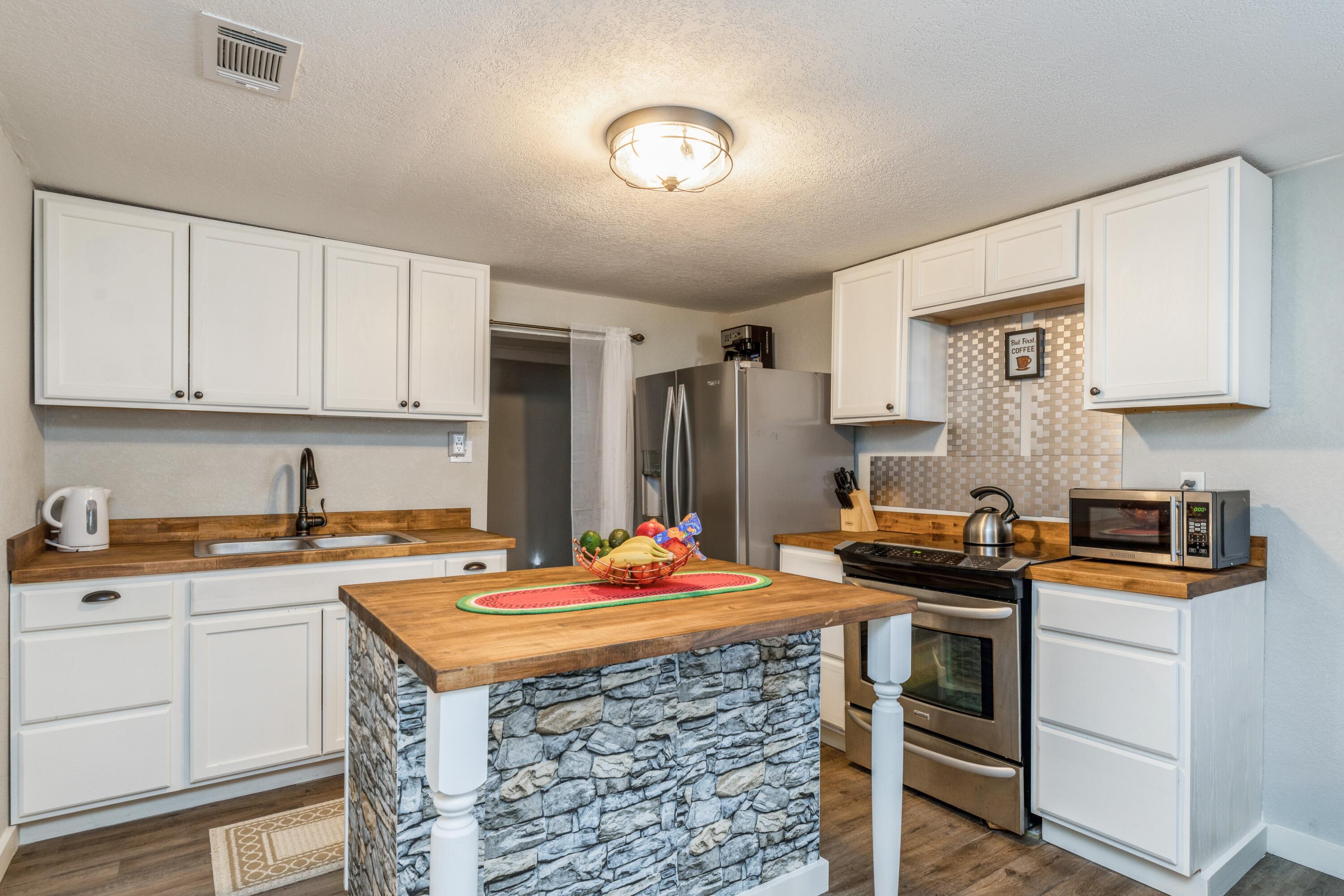 NO RECORDED SUBDIVISION - Residential