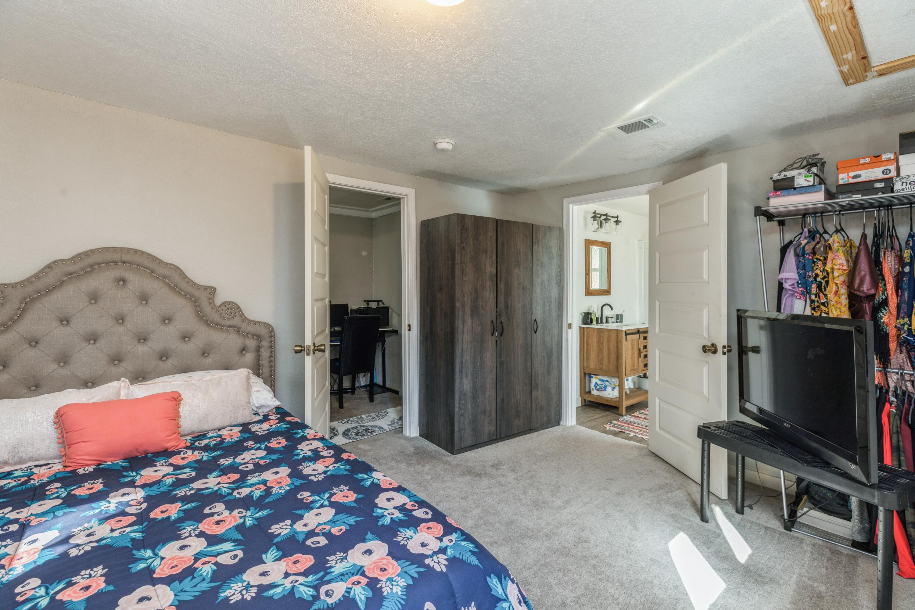 NO RECORDED SUBDIVISION - Residential