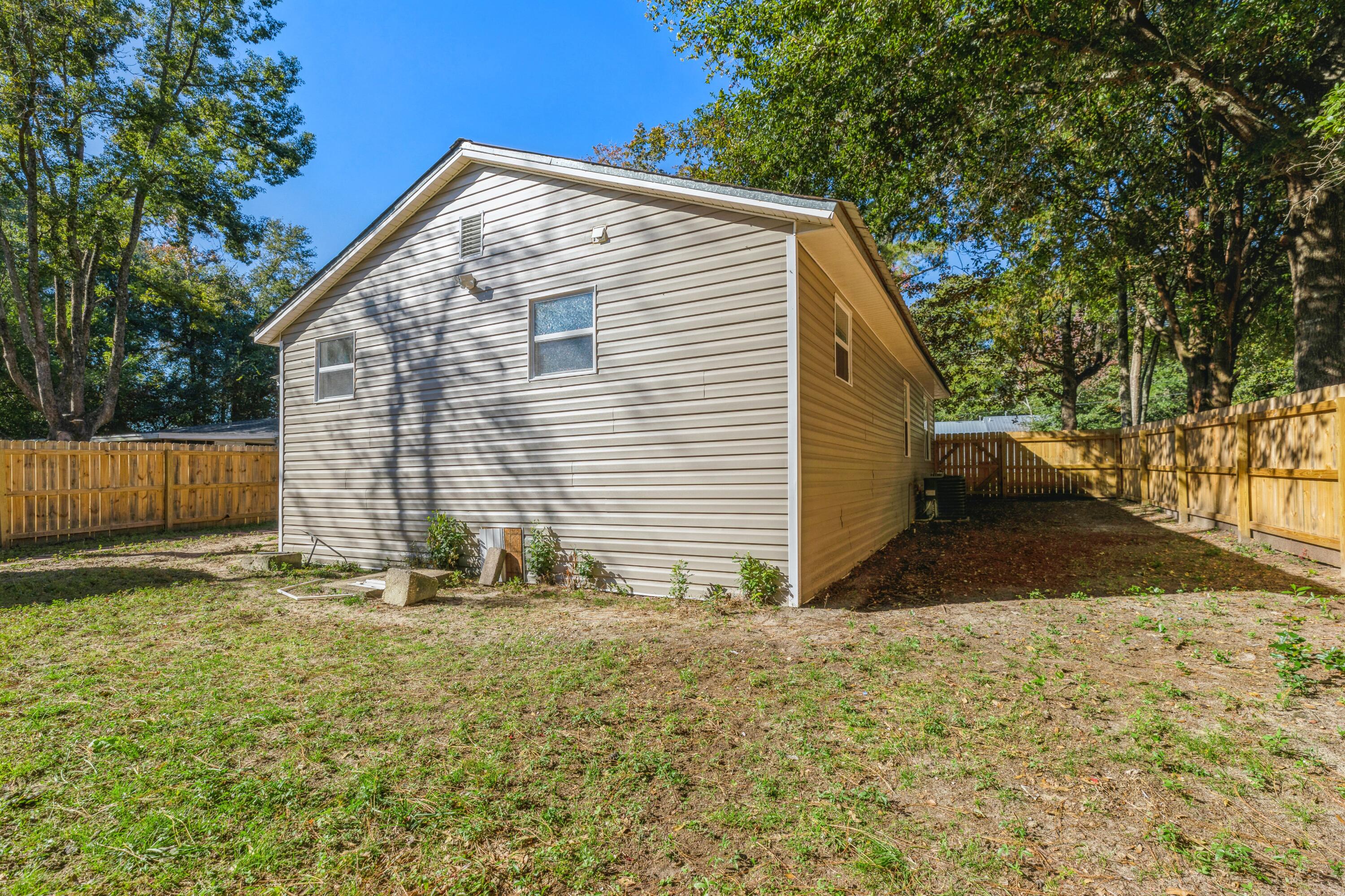 NO RECORDED SUBDIVISION - Residential