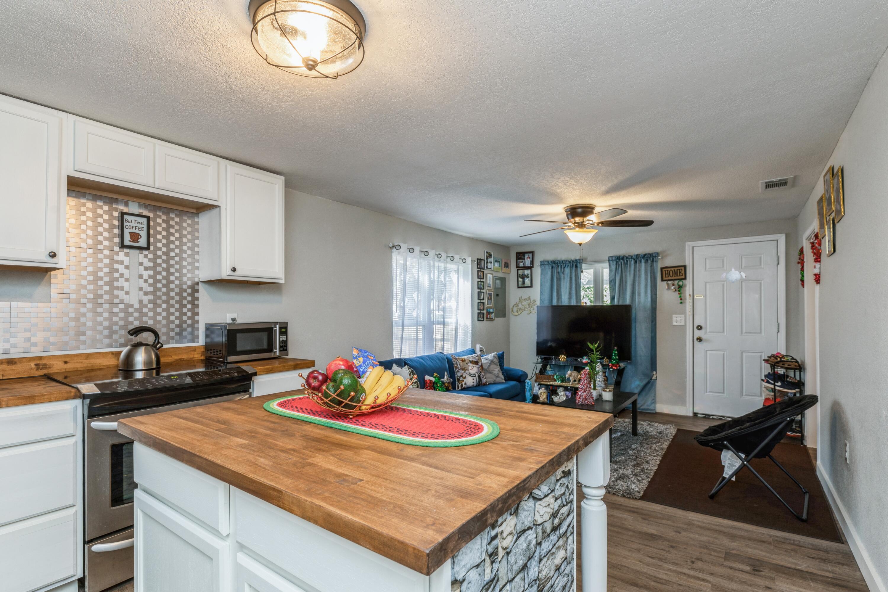 NO RECORDED SUBDIVISION - Residential