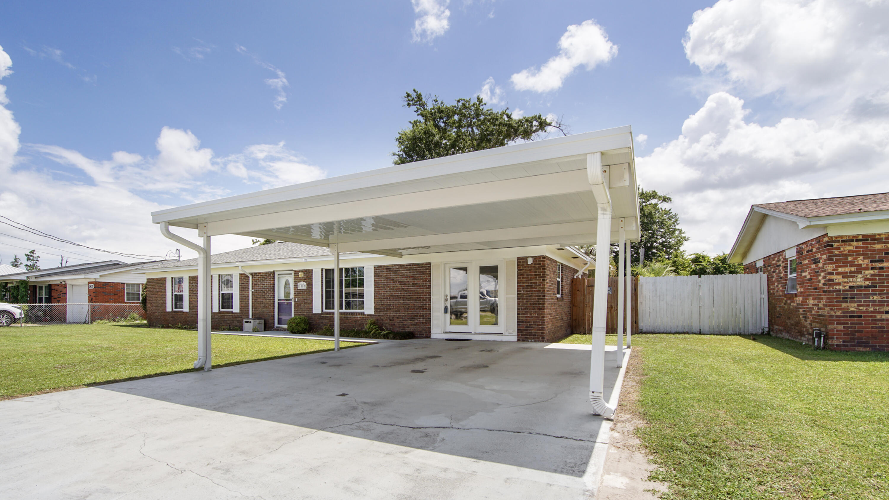 NO RECORDED SUBDIVISION - Residential