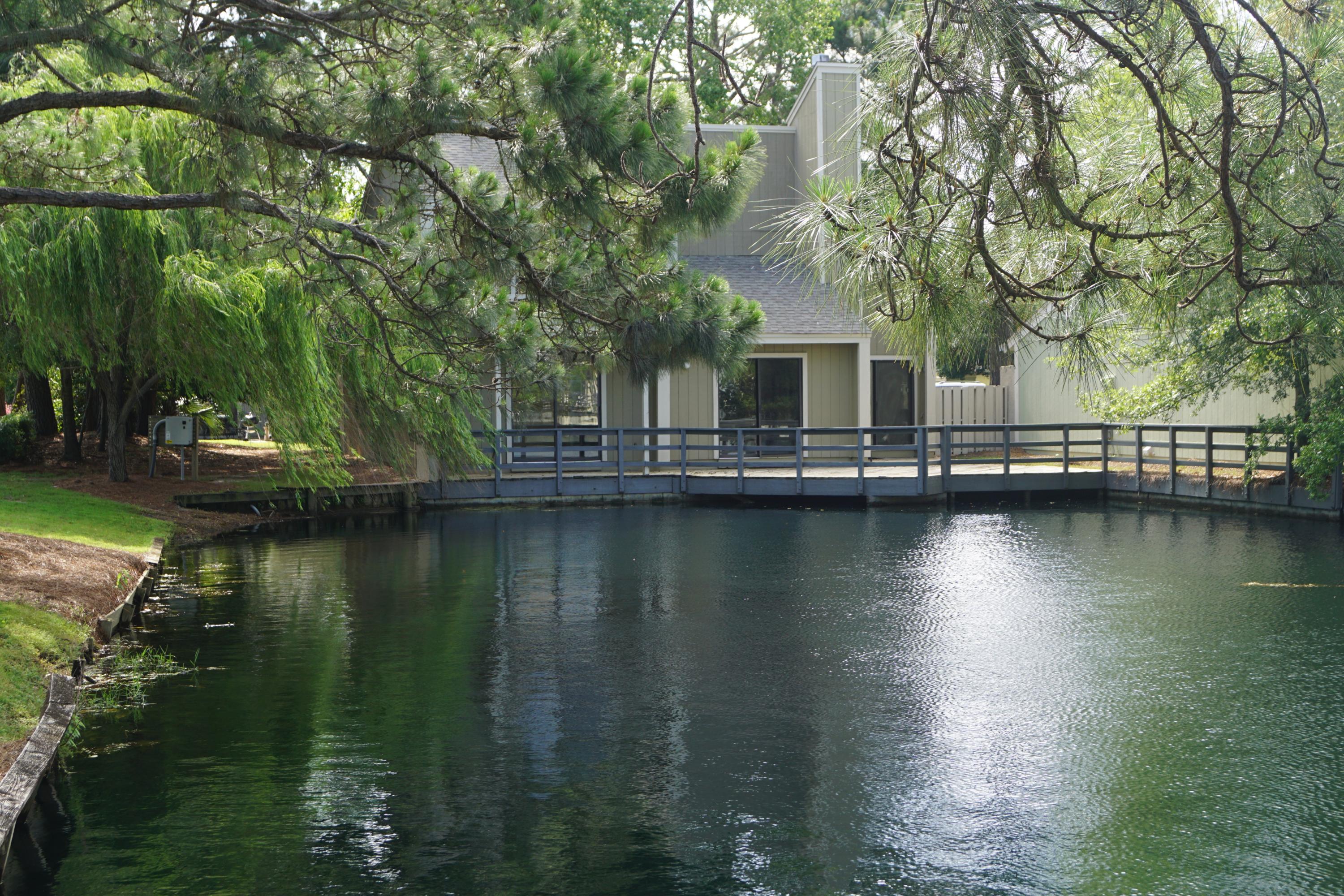 LINKSIDE VILLAGE UNIT 1 - Residential