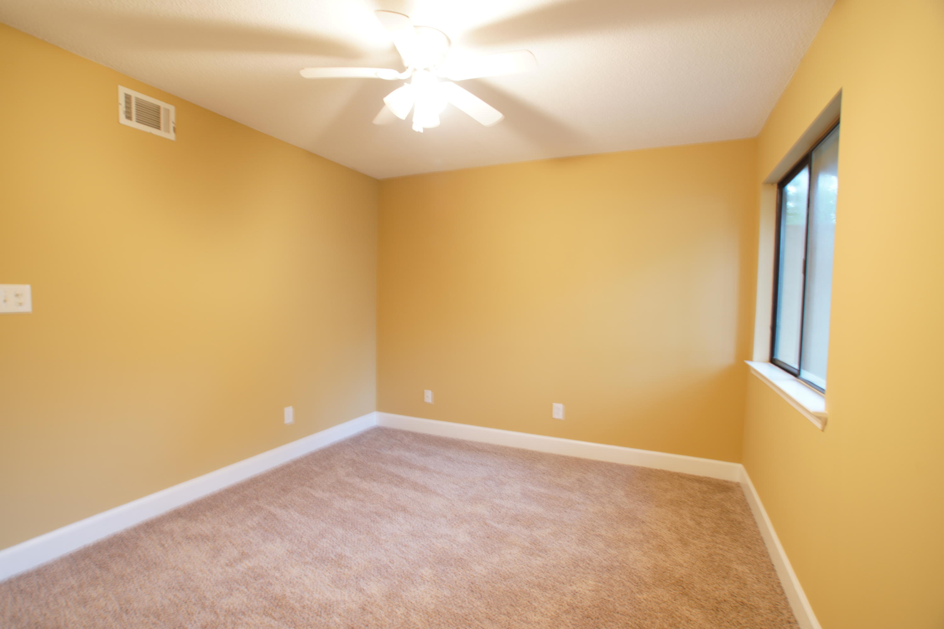 LINKSIDE VILLAGE UNIT 1 - Residential