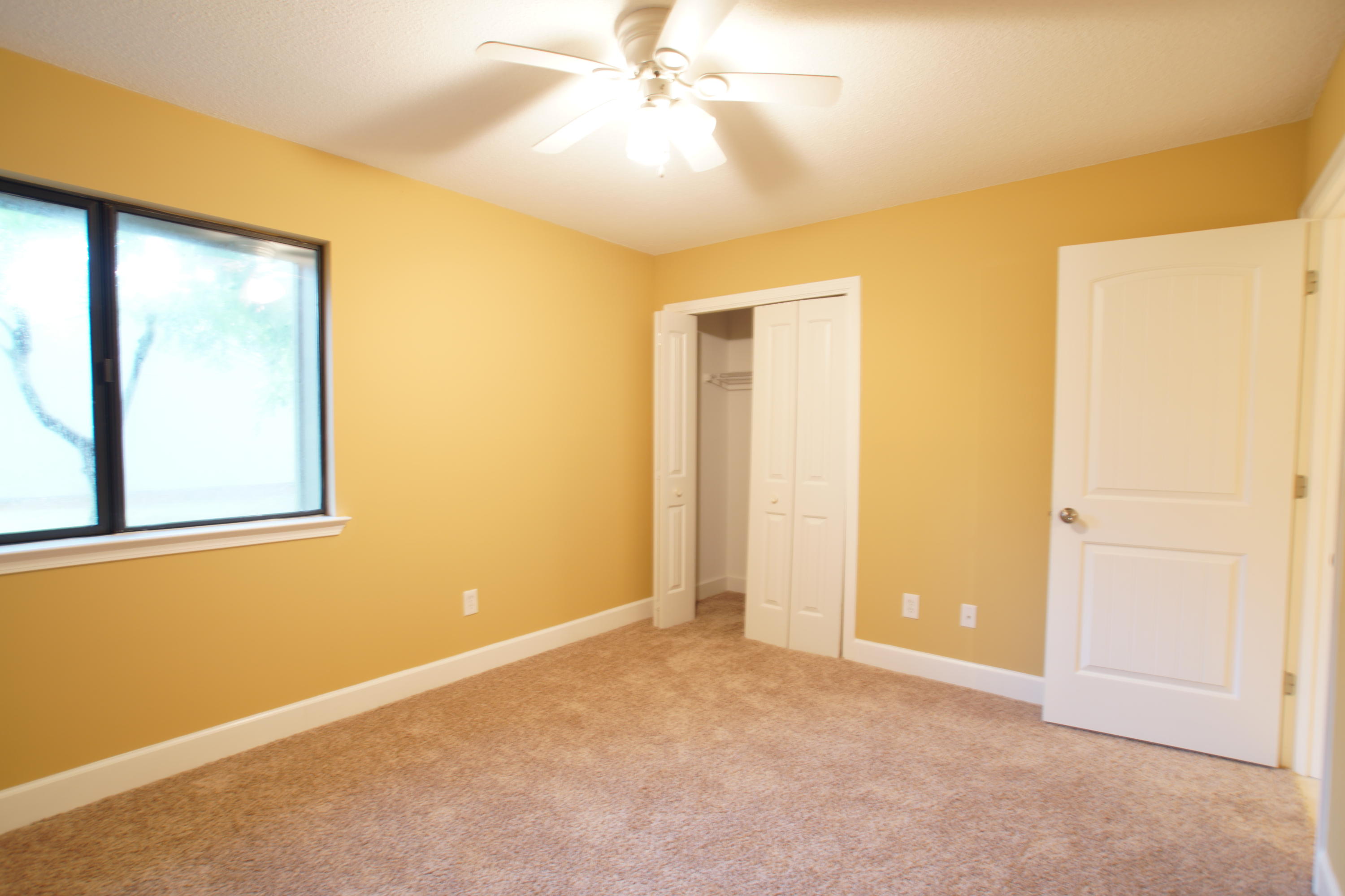 LINKSIDE VILLAGE UNIT 1 - Residential