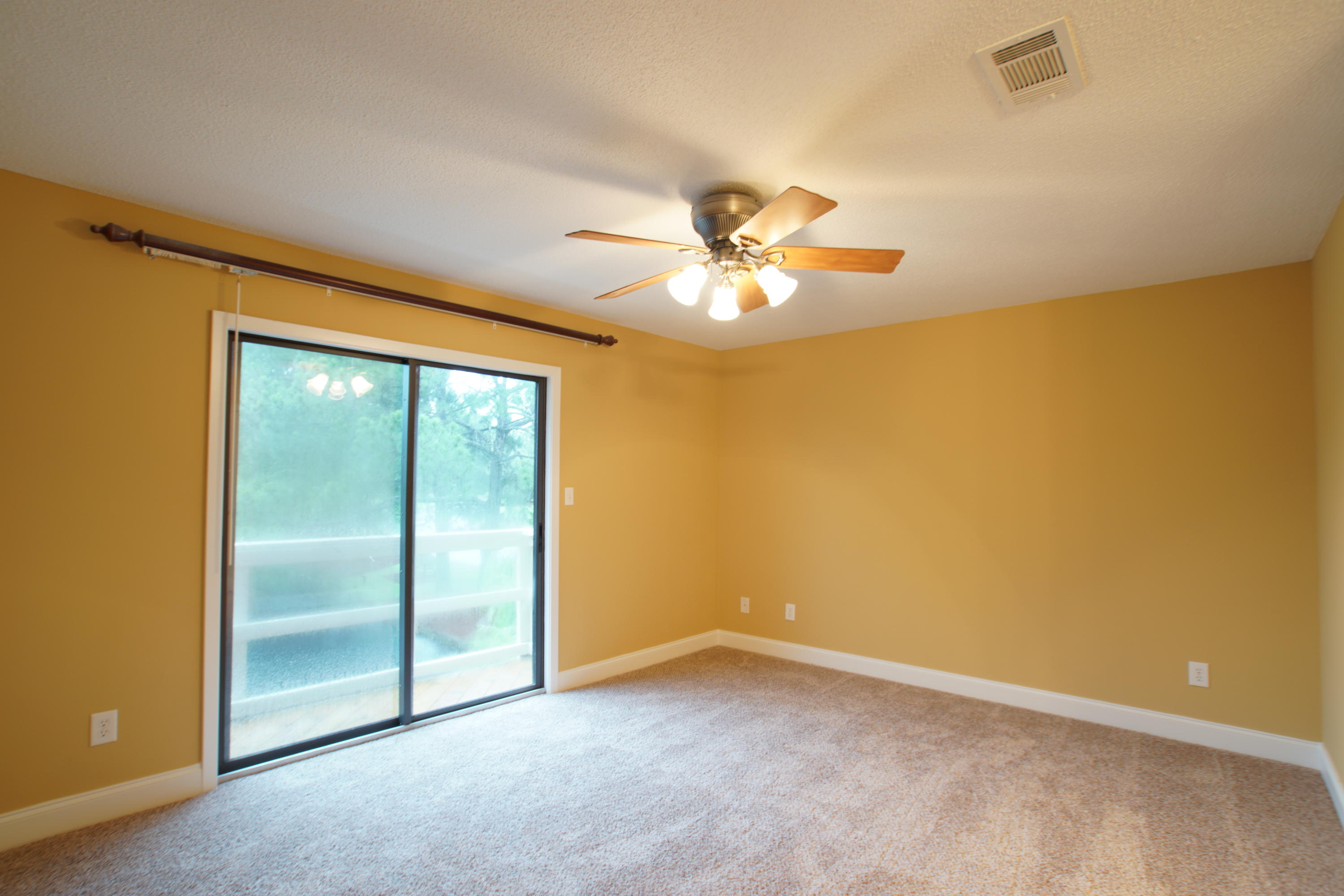 LINKSIDE VILLAGE UNIT 1 - Residential