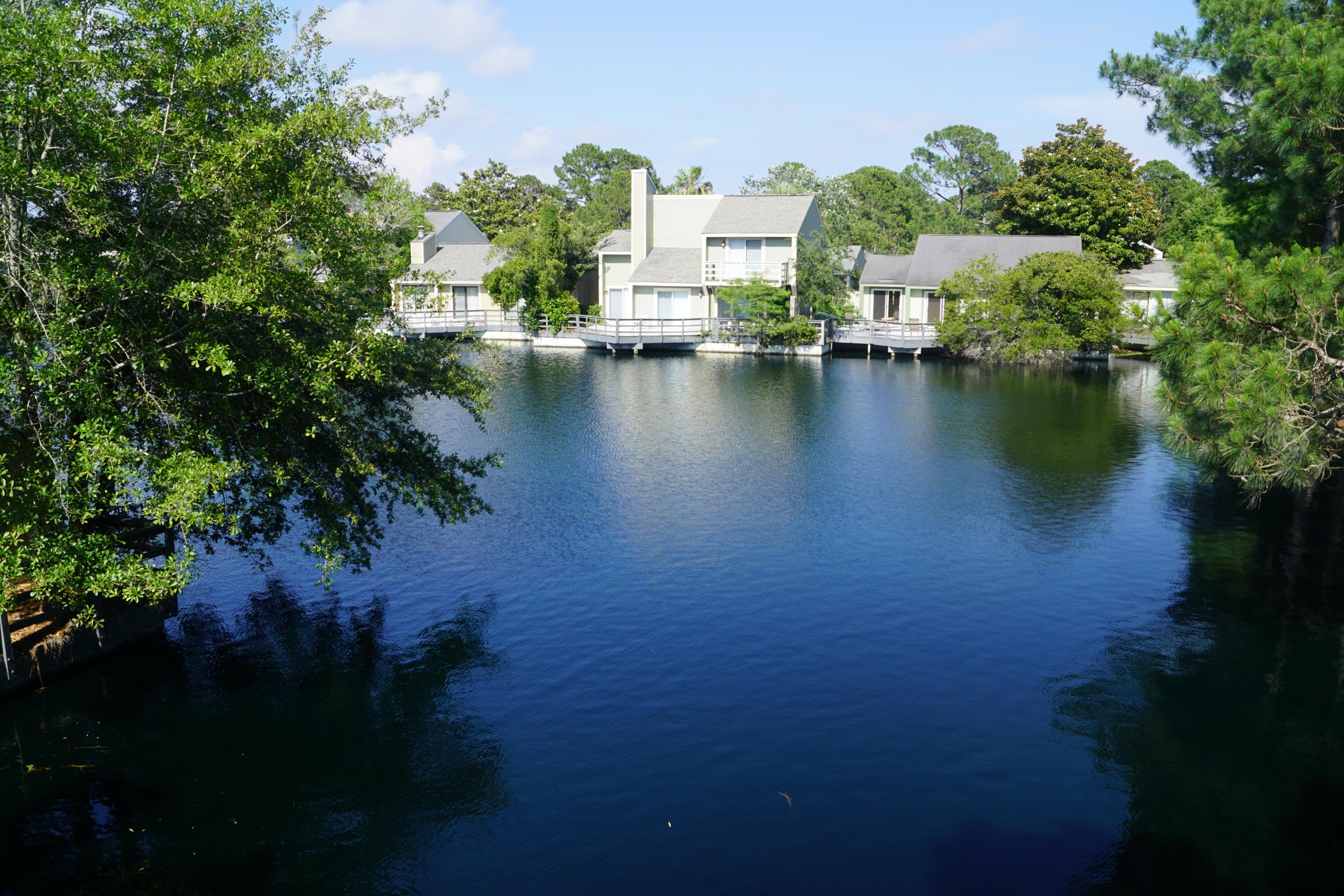 LINKSIDE VILLAGE UNIT 1 - Residential