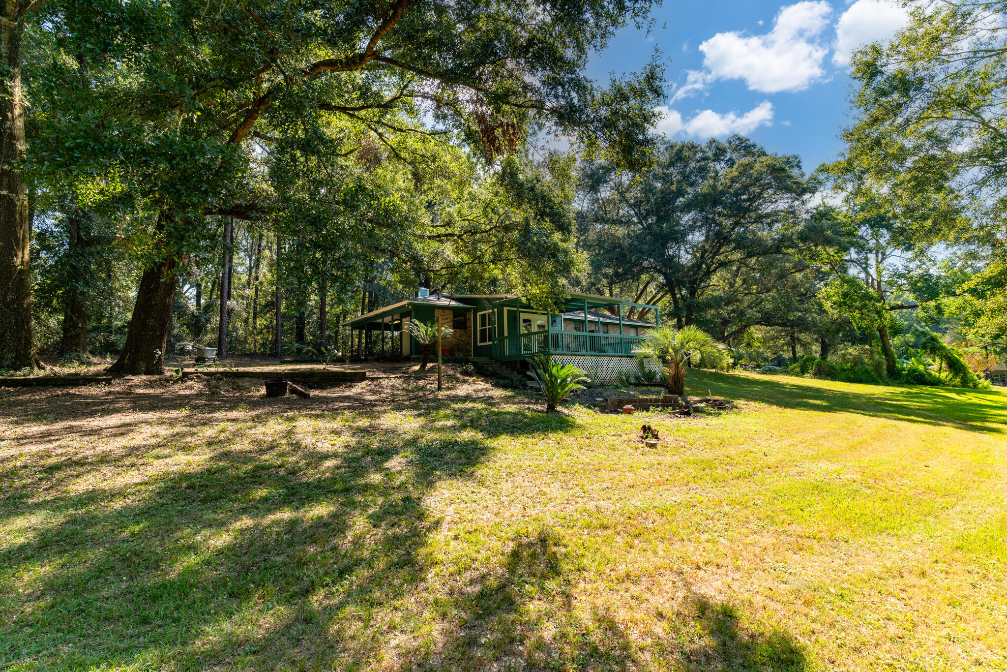 CINCO ADDN TO CRESTVIEW - Residential