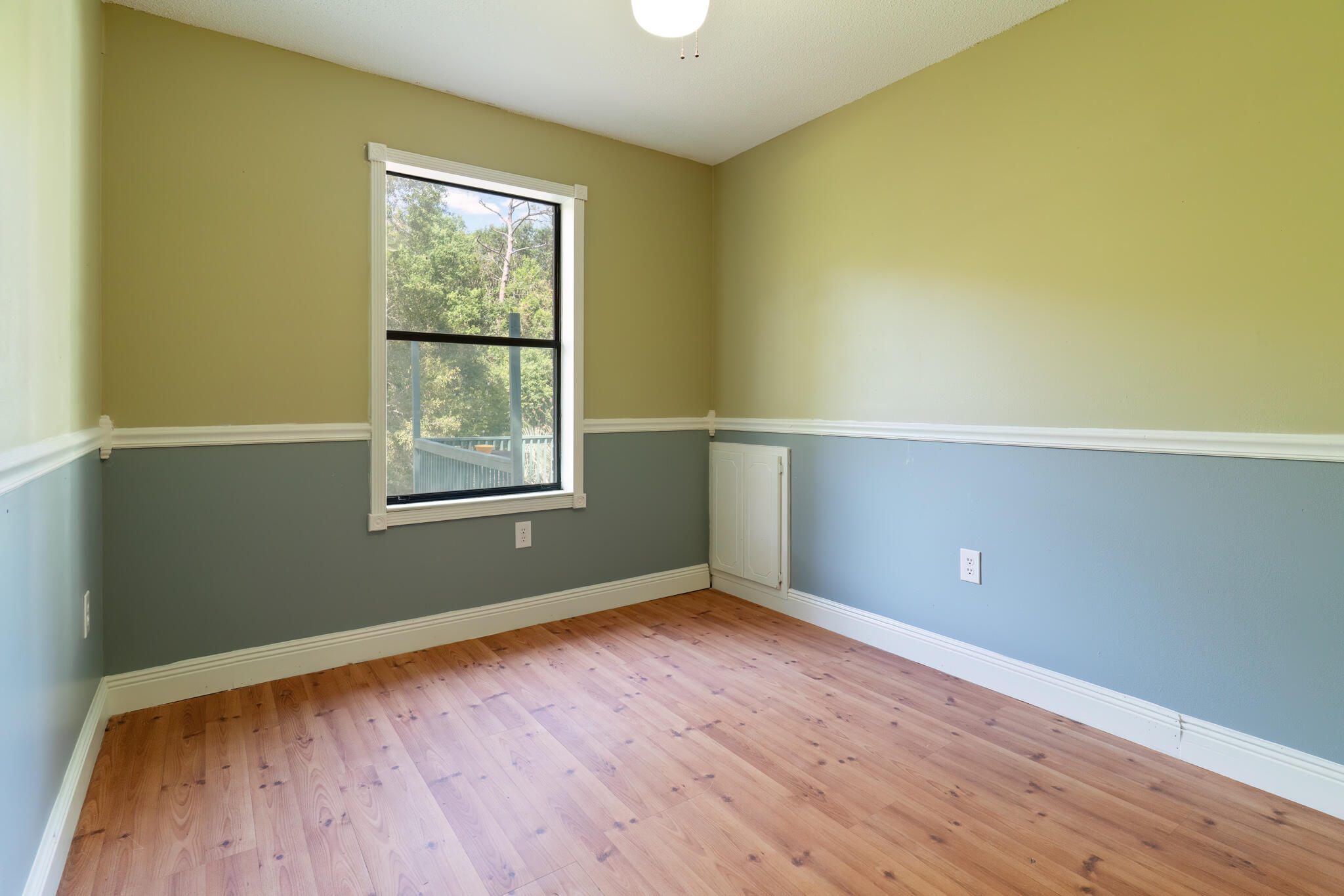 CINCO ADDN TO CRESTVIEW - Residential