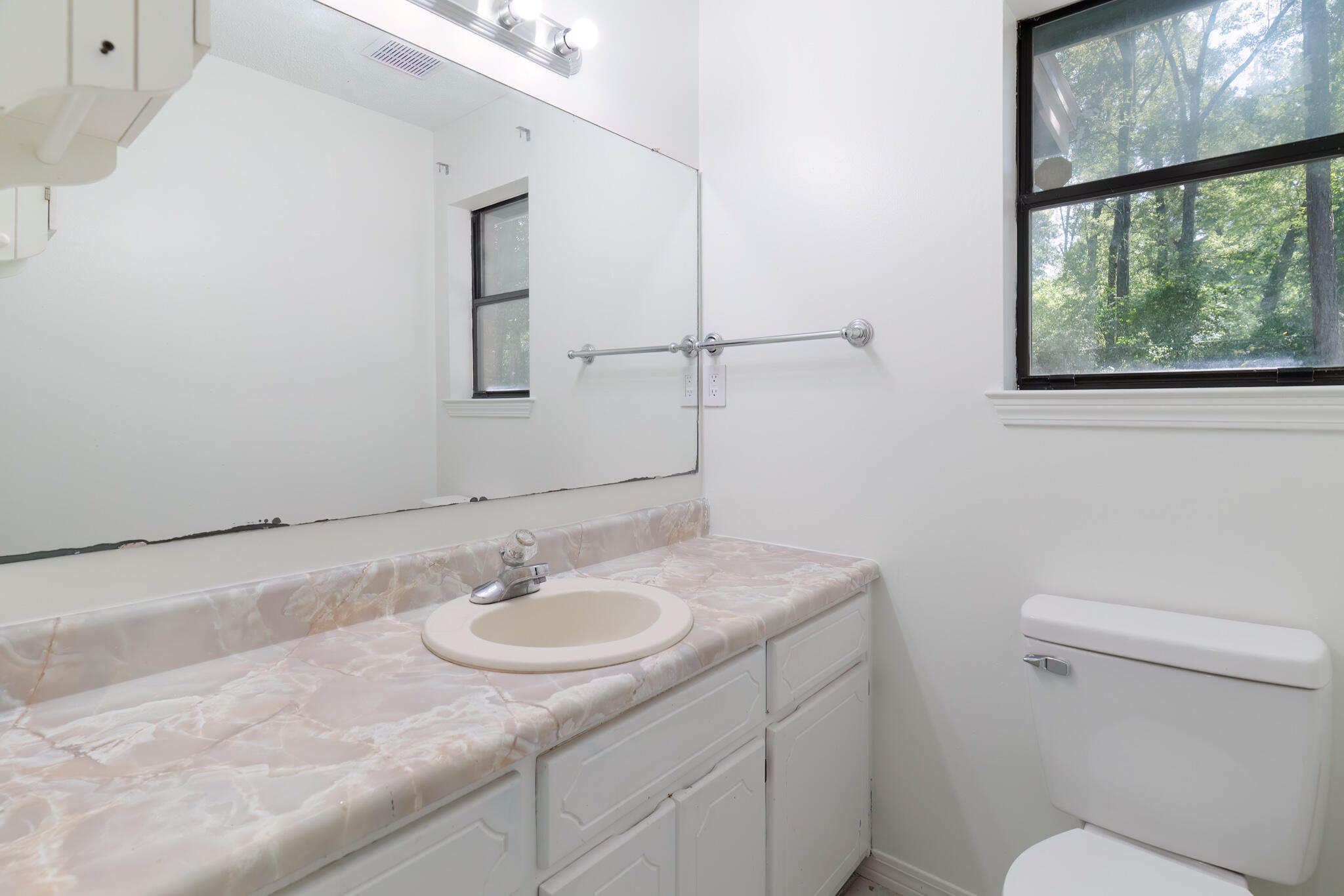 CINCO ADDN TO CRESTVIEW - Residential