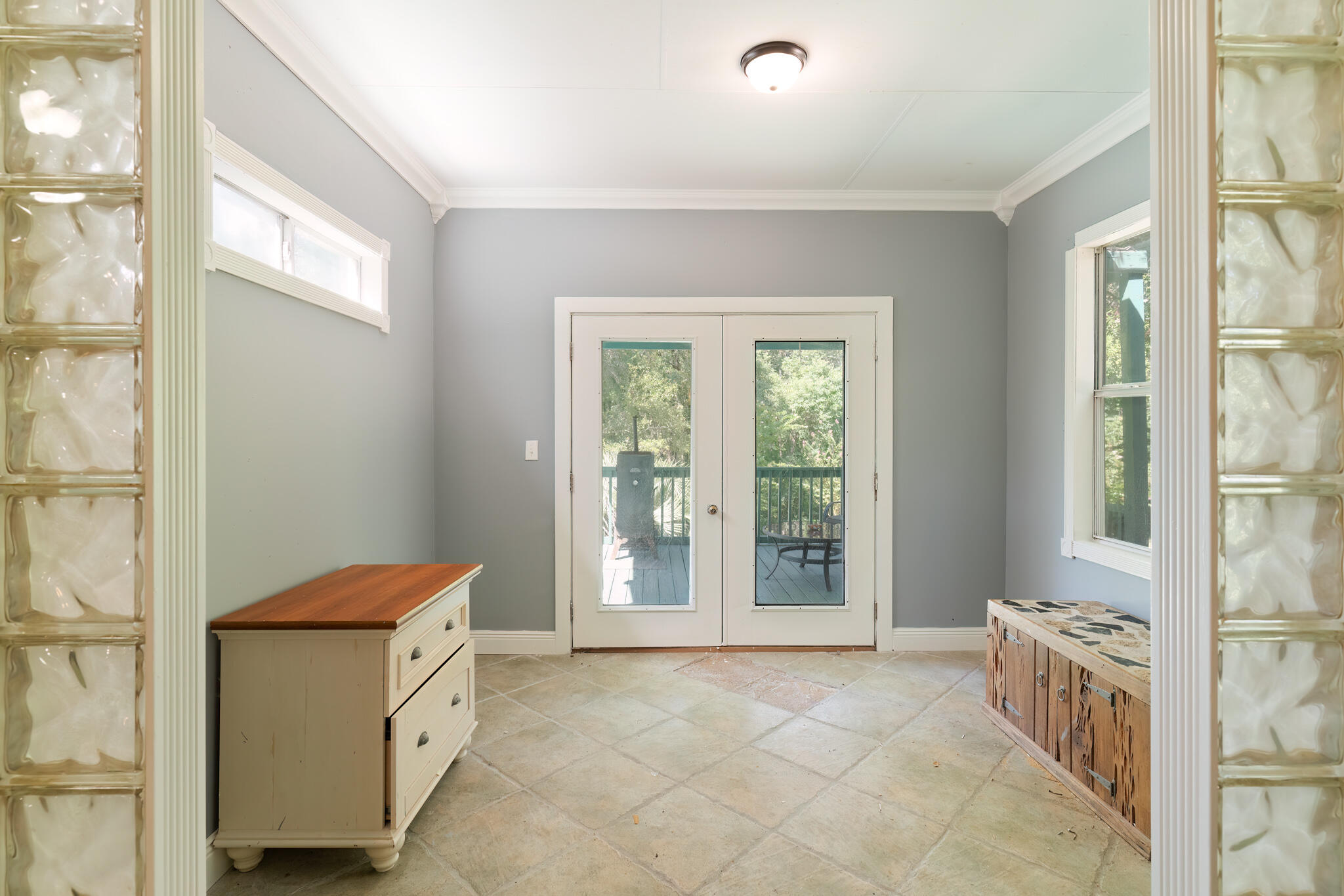 CINCO ADDN TO CRESTVIEW - Residential