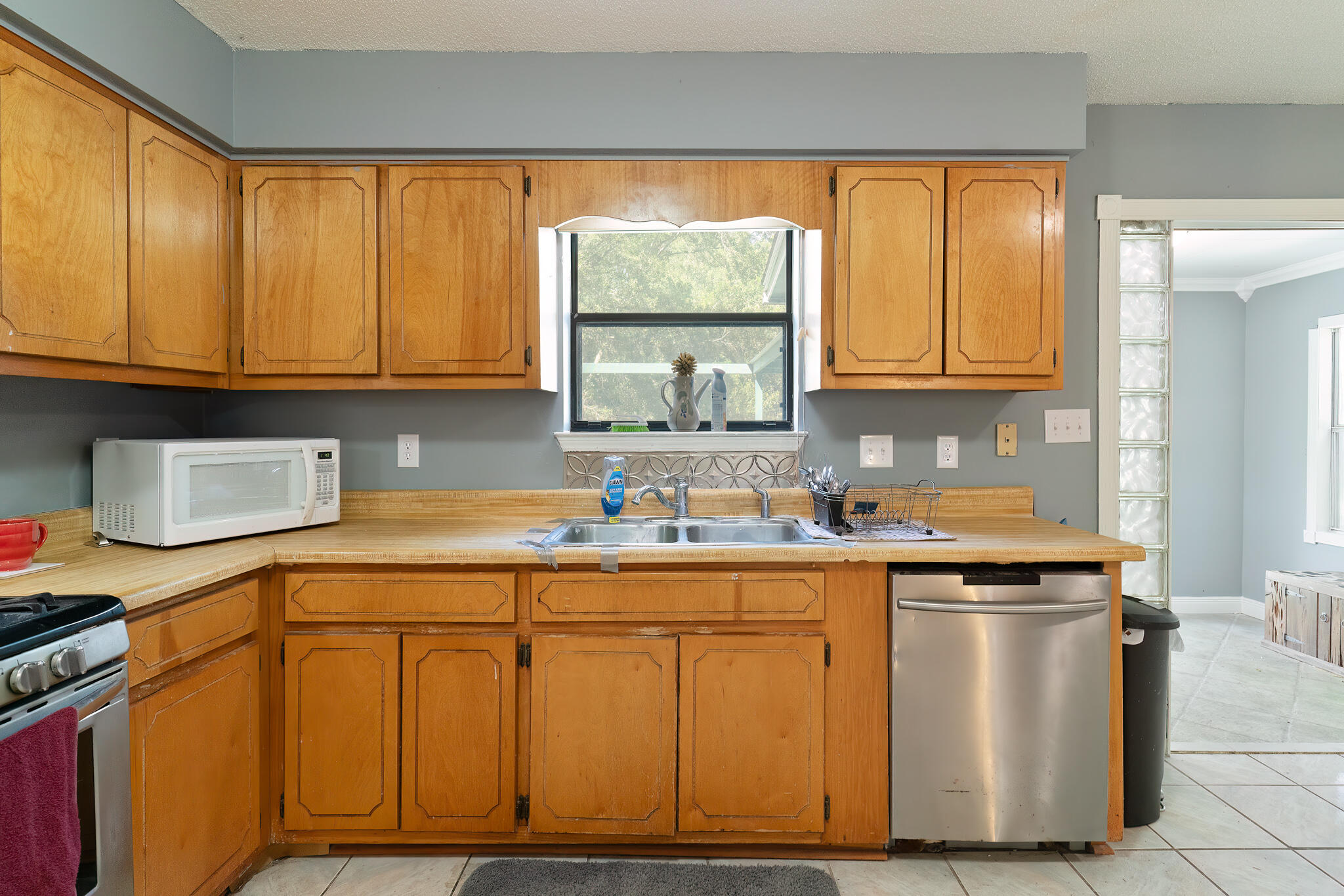 CINCO ADDN TO CRESTVIEW - Residential