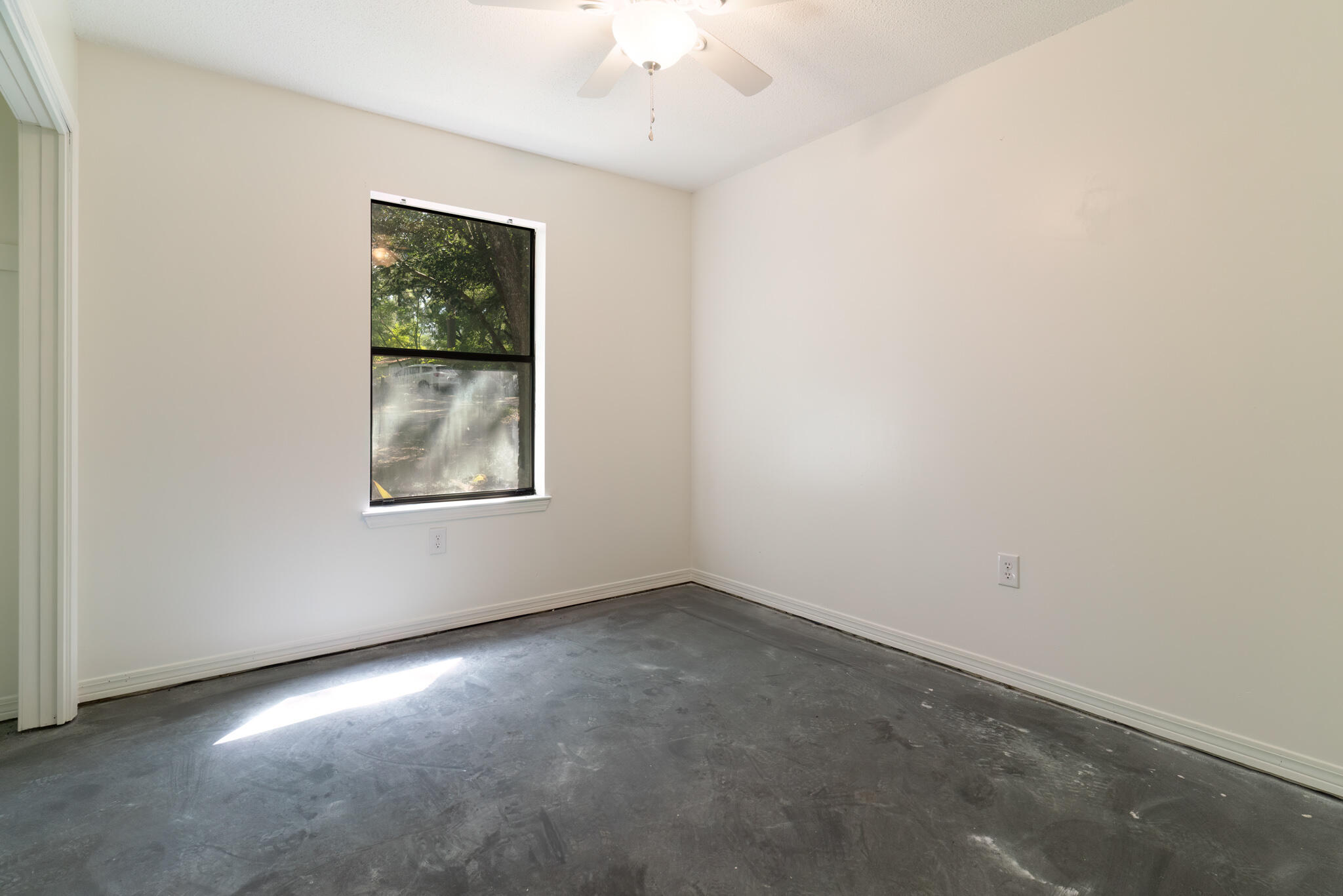 CINCO ADDN TO CRESTVIEW - Residential