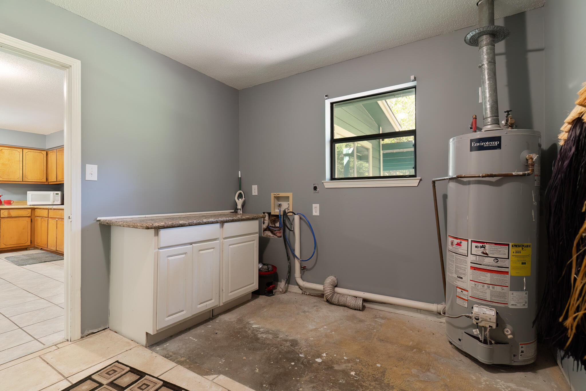 CINCO ADDN TO CRESTVIEW - Residential