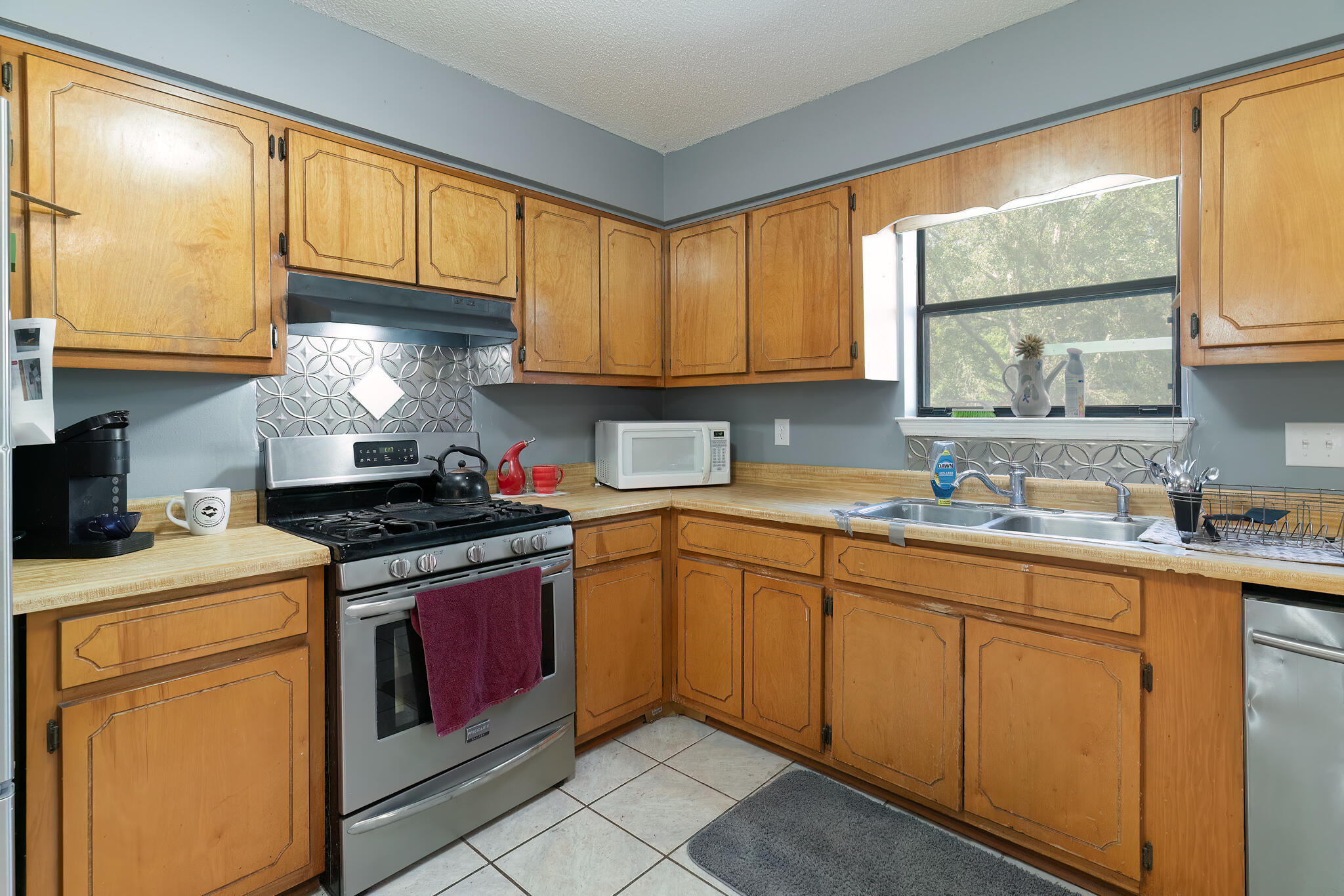 CINCO ADDN TO CRESTVIEW - Residential