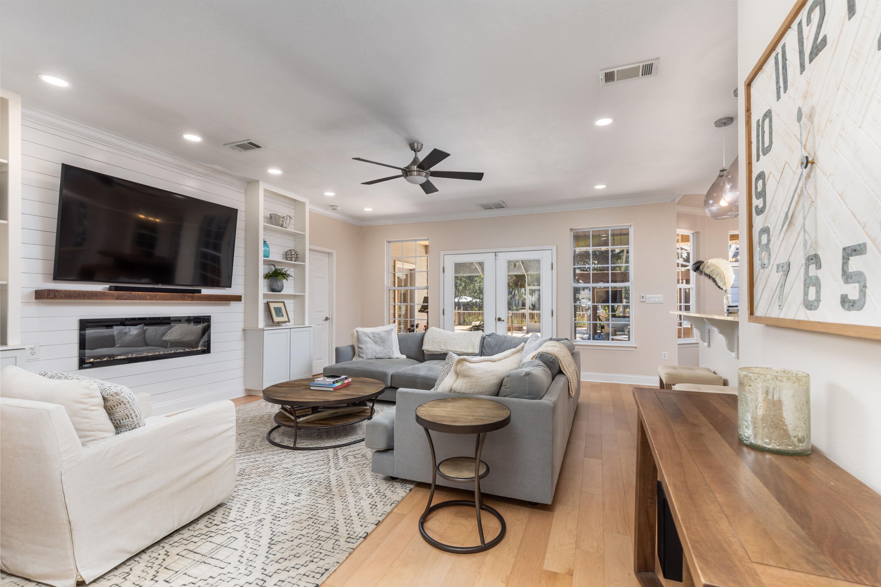MOORES LANDING - Residential