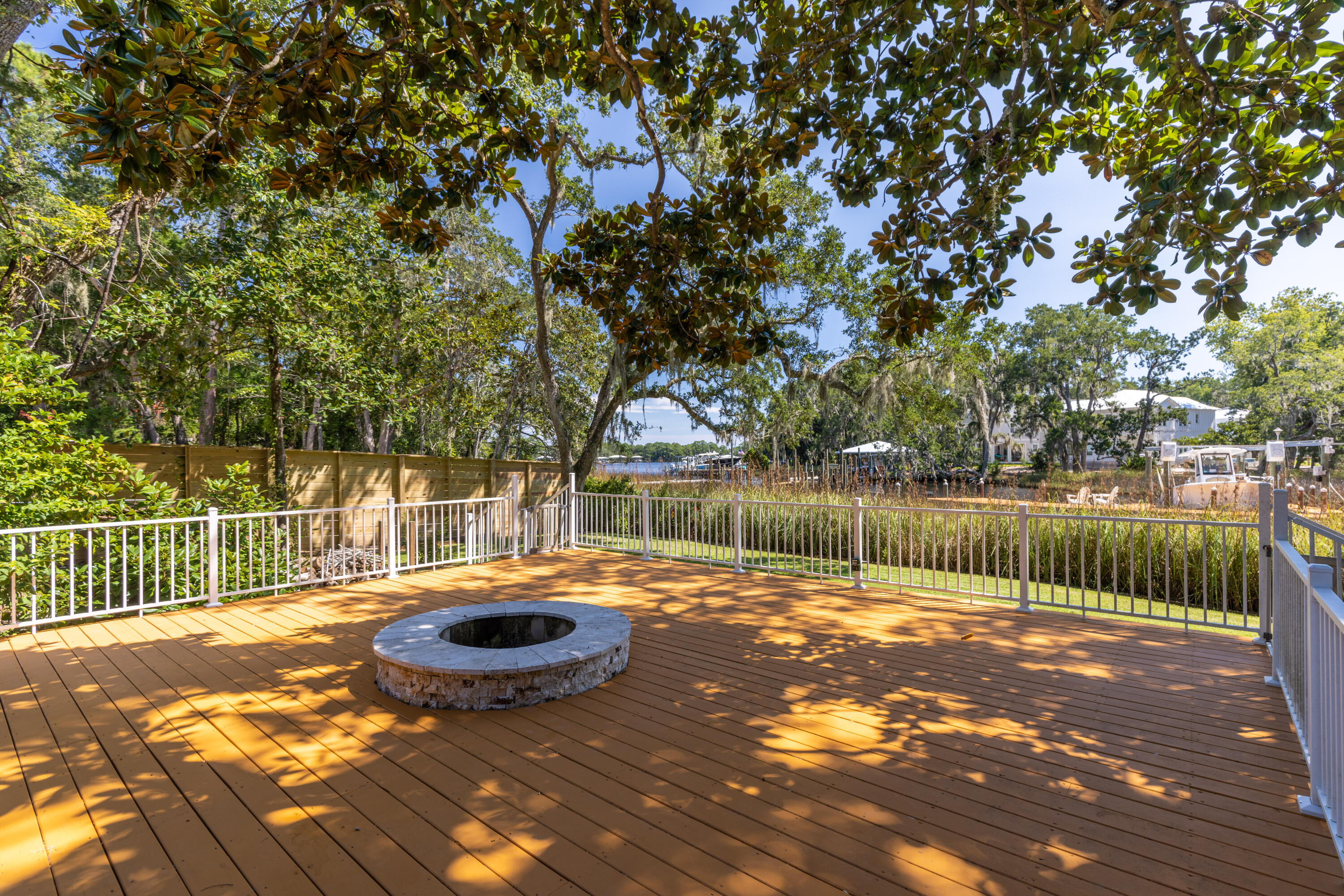 MOORES LANDING - Residential