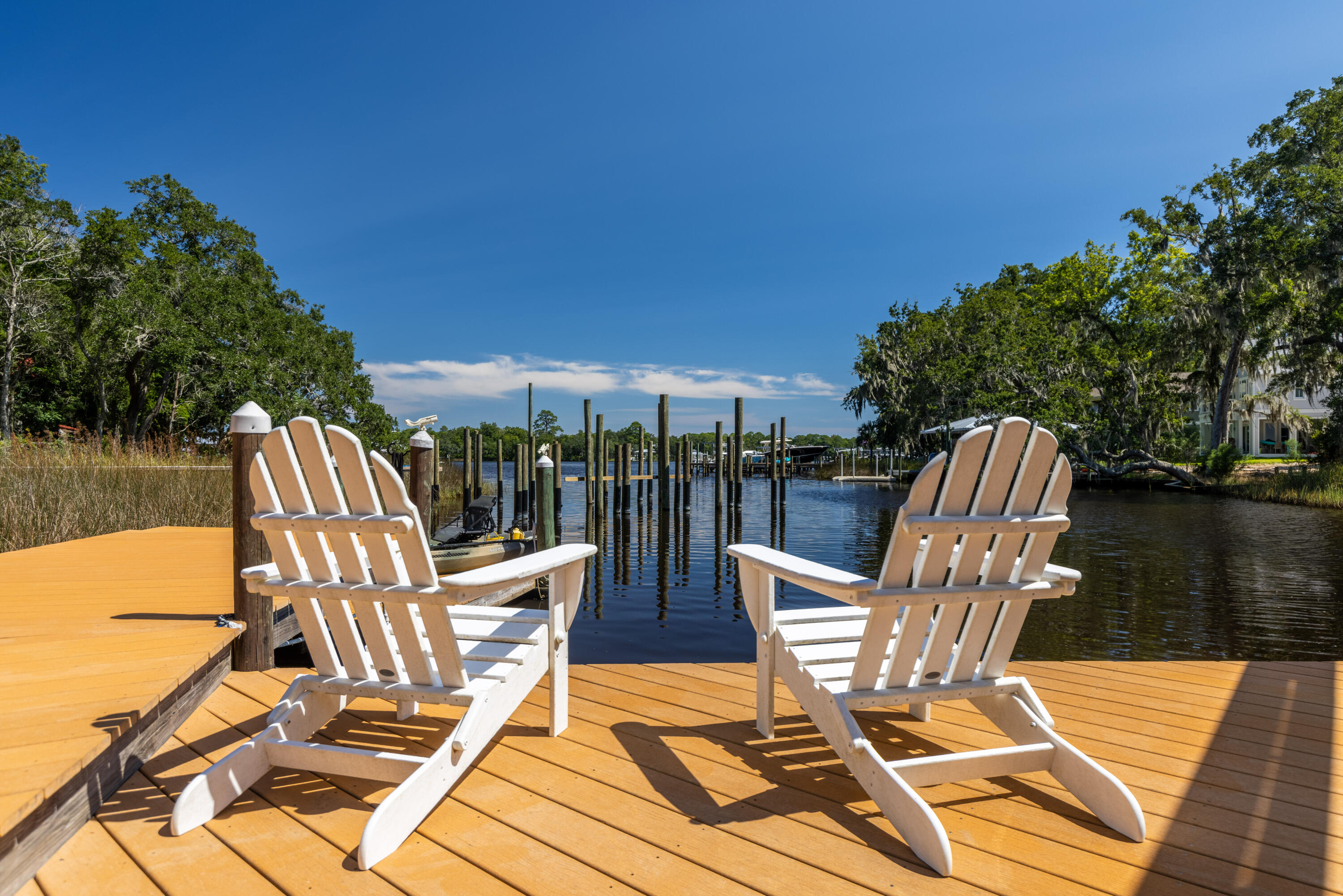 MOORES LANDING - Residential