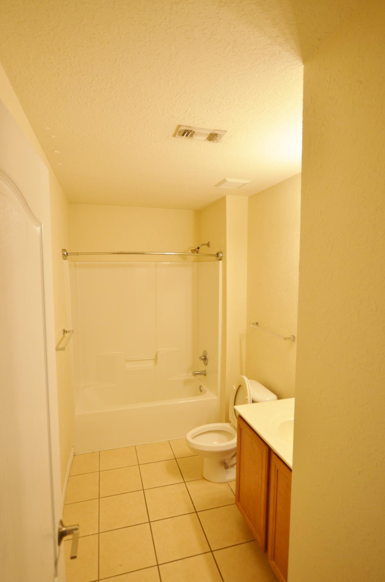 DRIFTWOOD ESTATES - Residential Lease