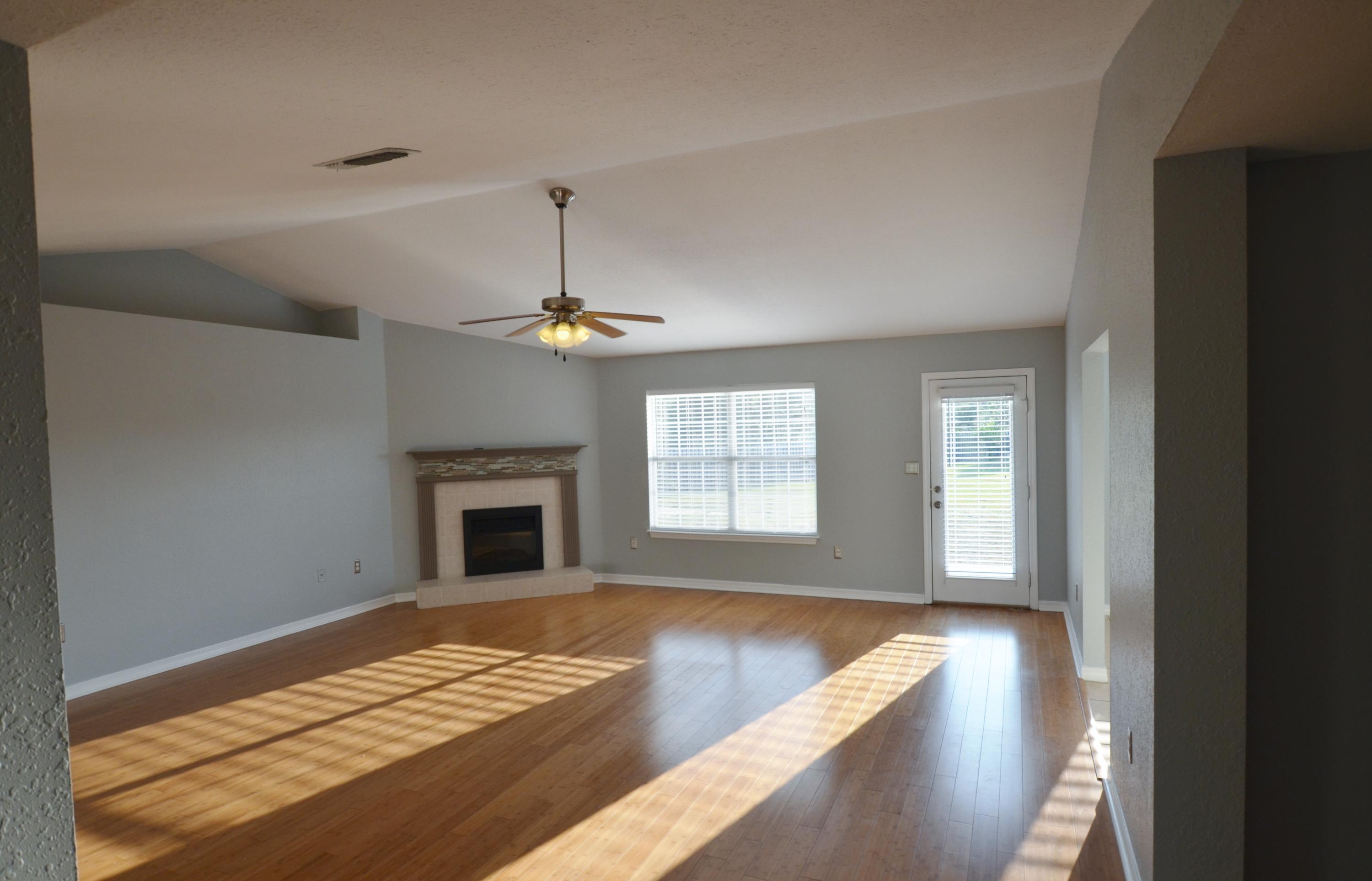 DRIFTWOOD ESTATES - Residential Lease