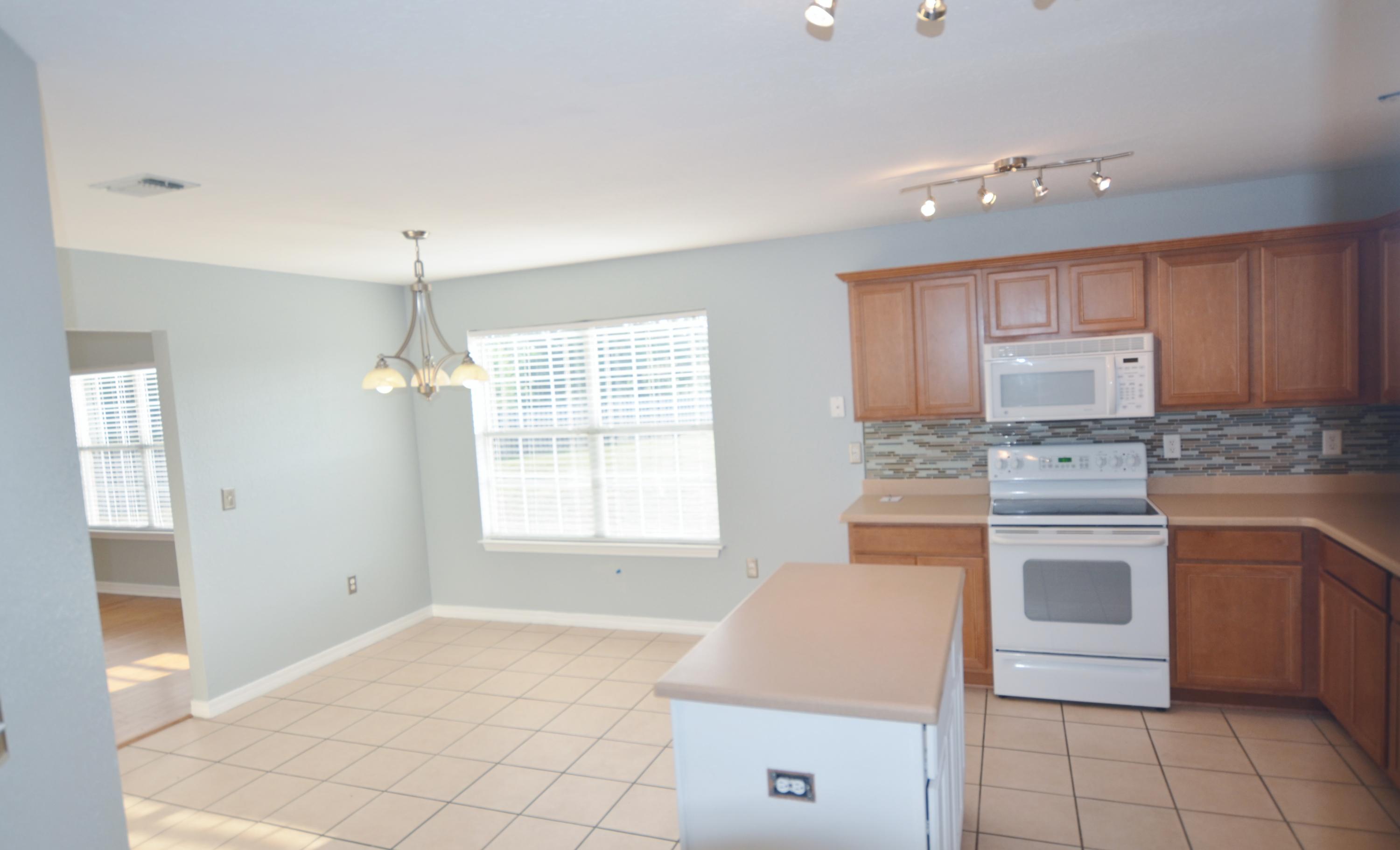 DRIFTWOOD ESTATES - Residential Lease