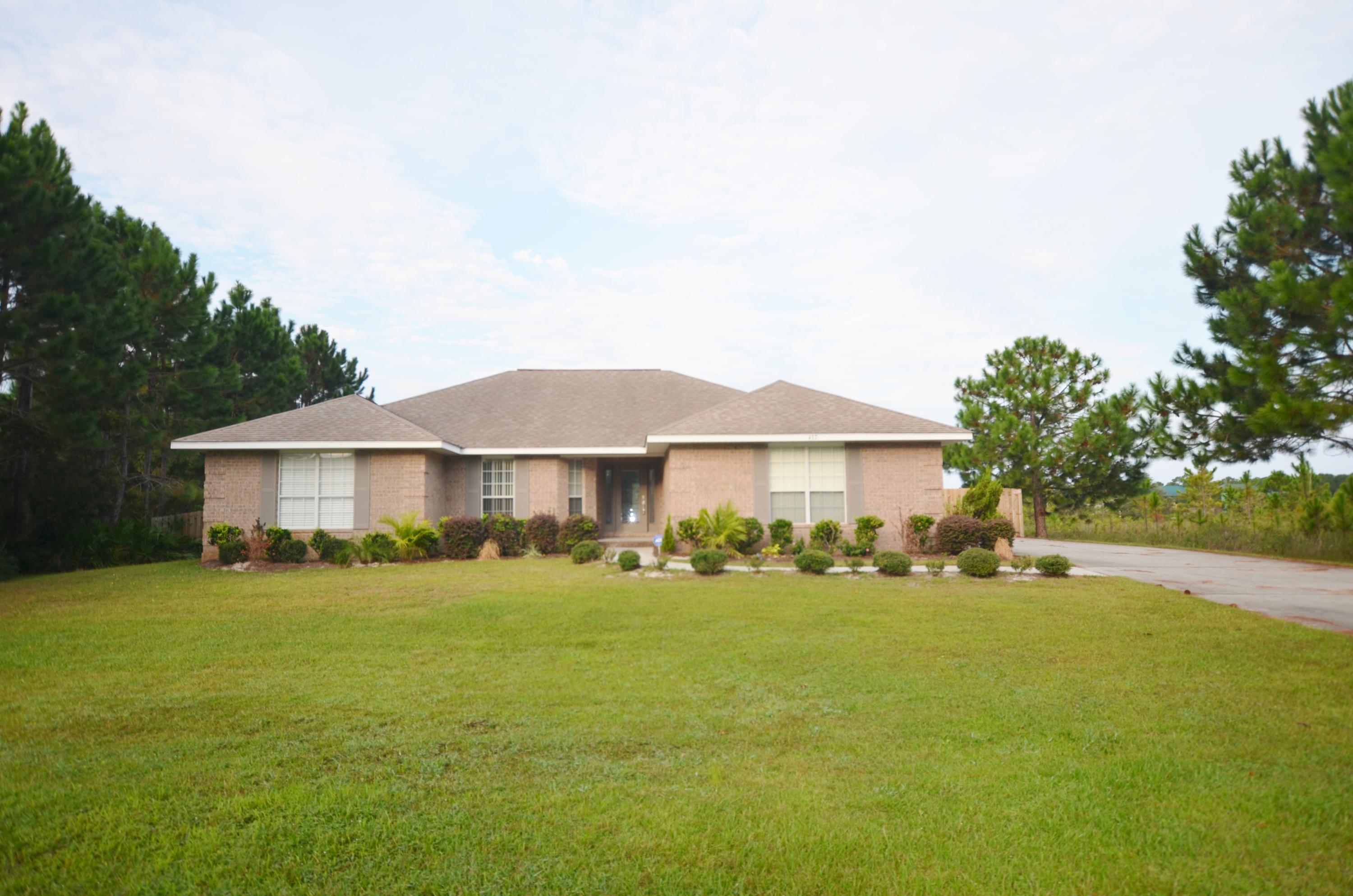 Beautiful home with a Huge fenced-in back yard available for lease in the Family Friendly neighborhood of Driftwood Estates. Landscaping is included with this home to make your life more convenient so you can spend your spare time at the Neighborhood Pool and Play Area, fishing in the Lake, or enjoying the Beaches of the Emerald Coast which are a 10 minute drive away.