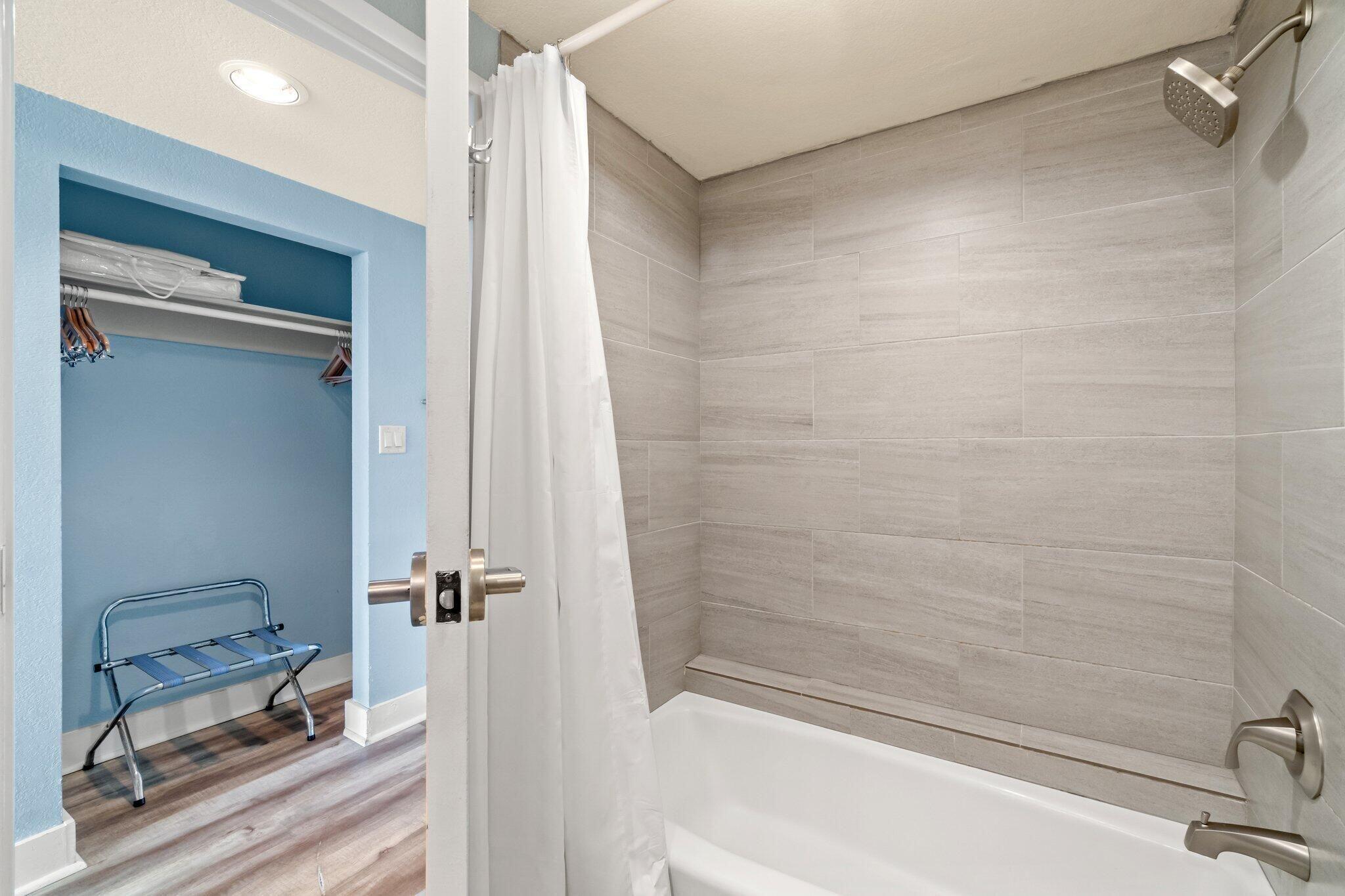 BAYSIDE AT SANDESTIN - Residential