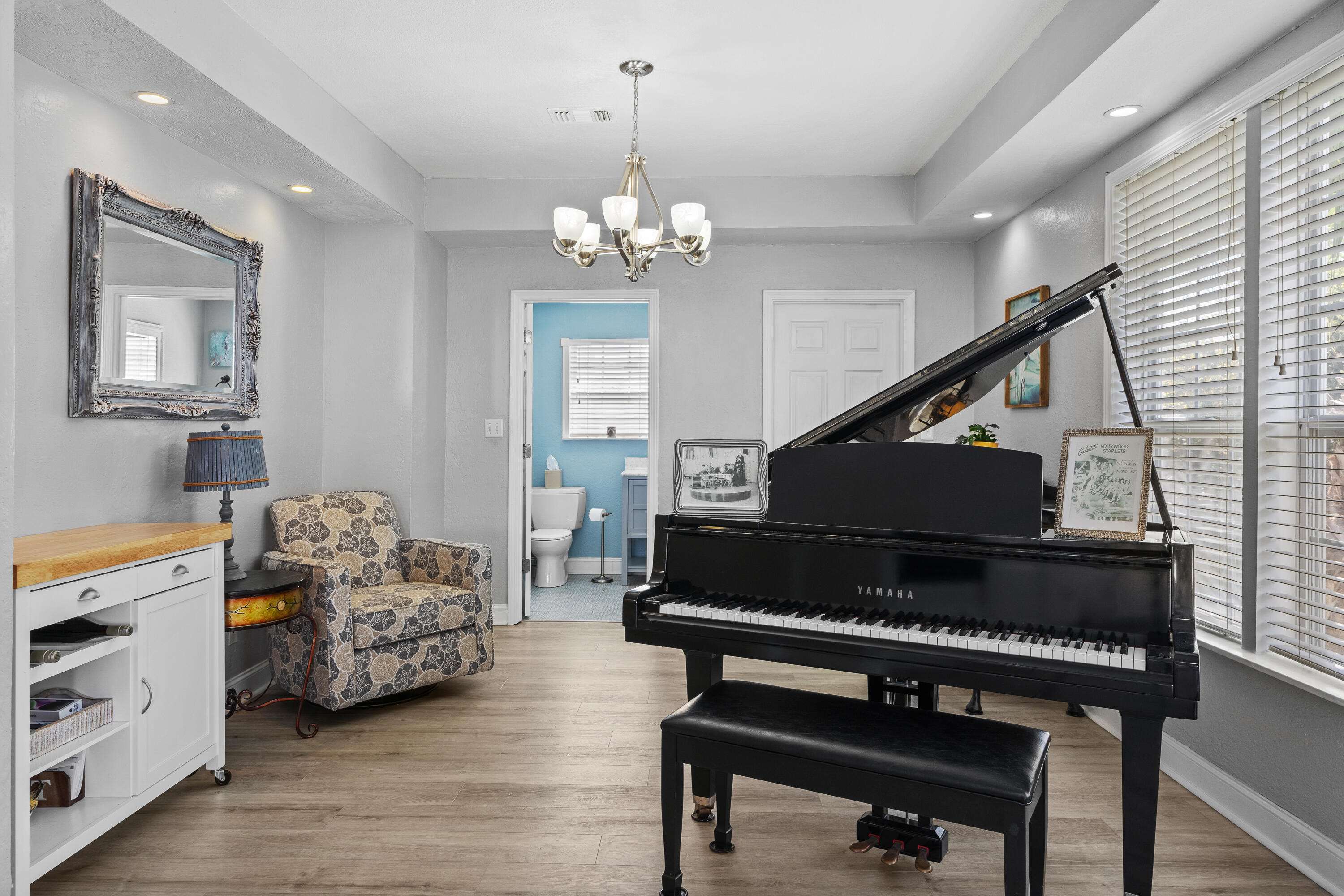 BAYSHORE GARDENS - Residential