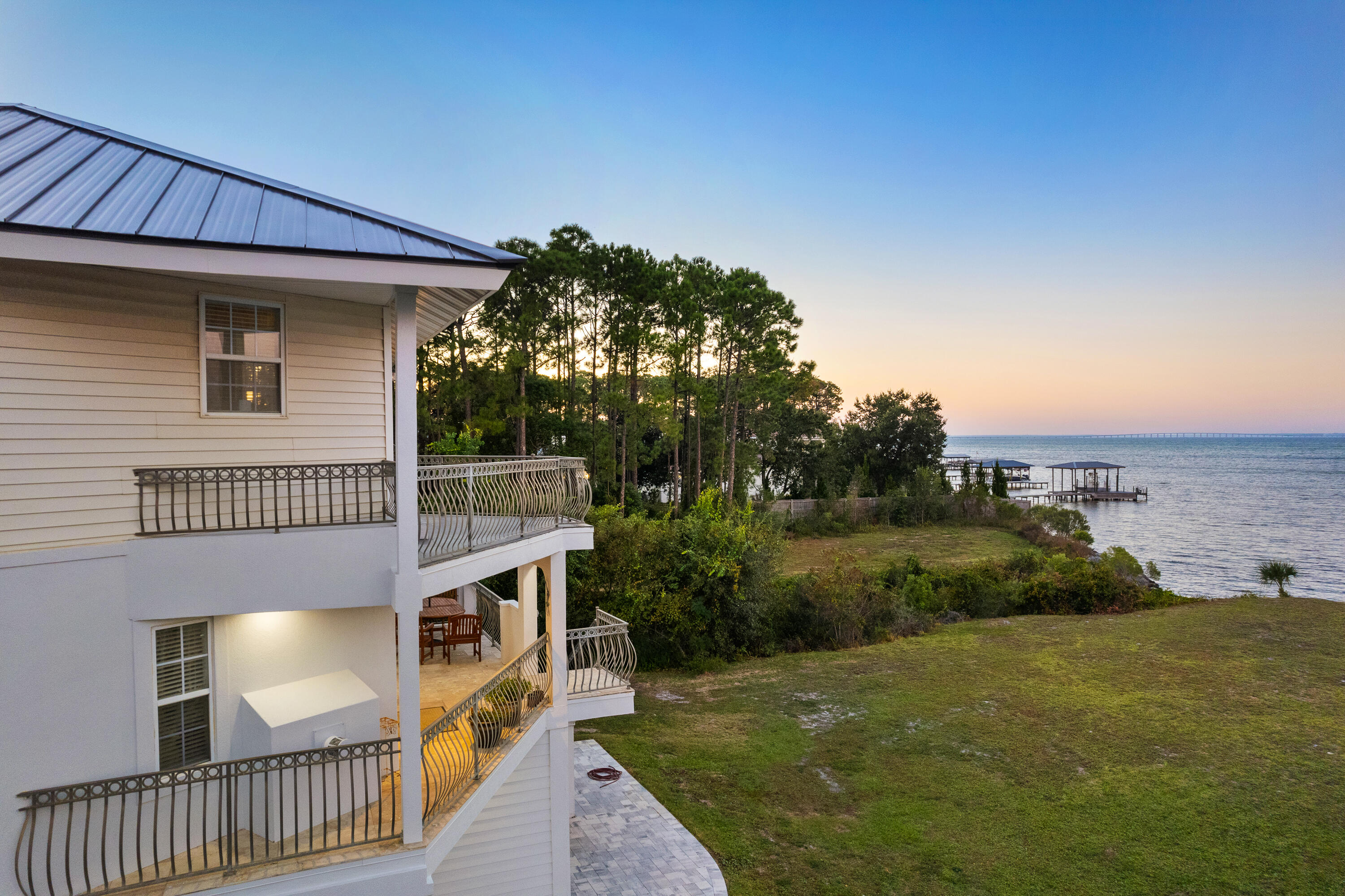 BAYSHORE GARDENS - Residential