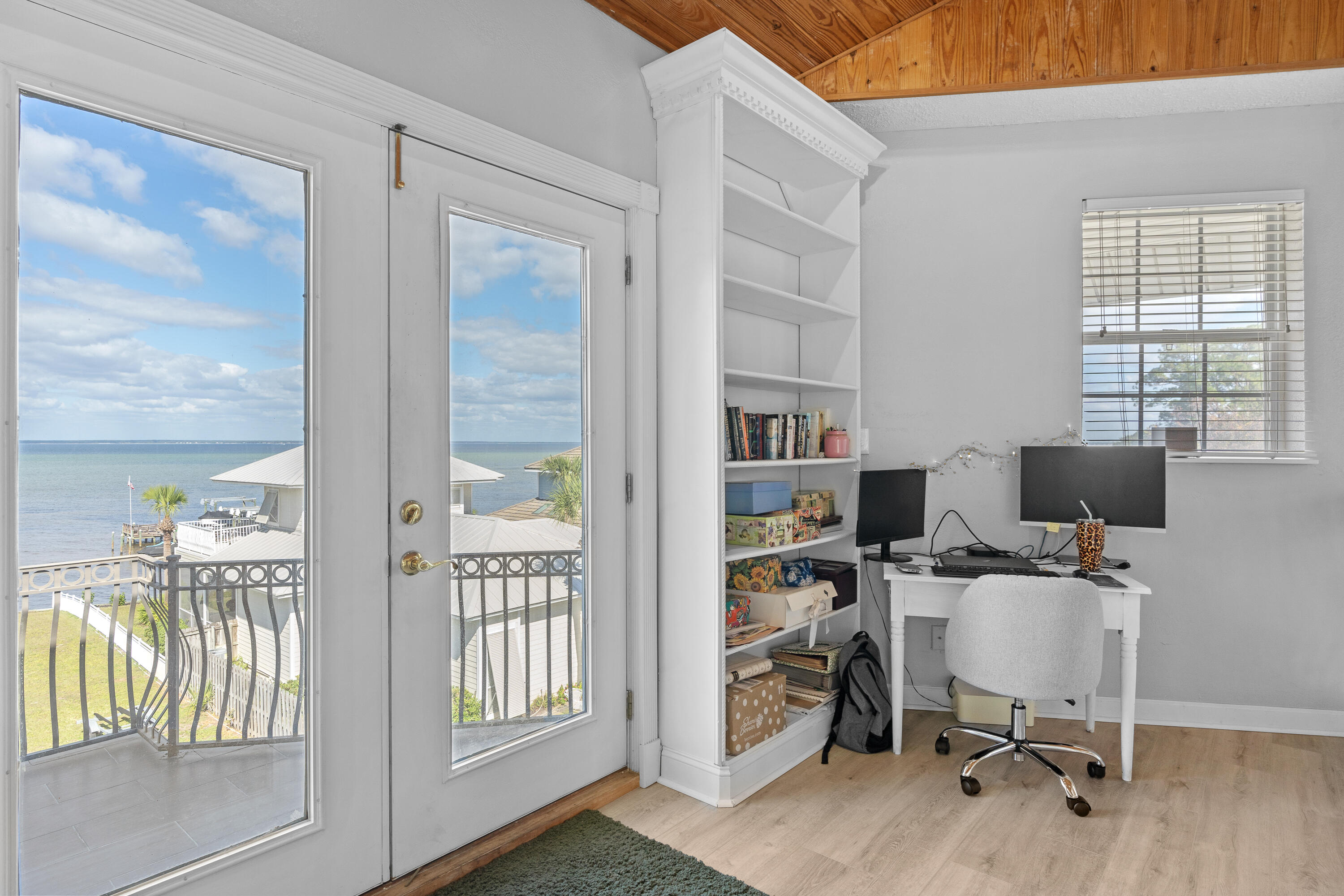 BAYSHORE GARDENS - Residential