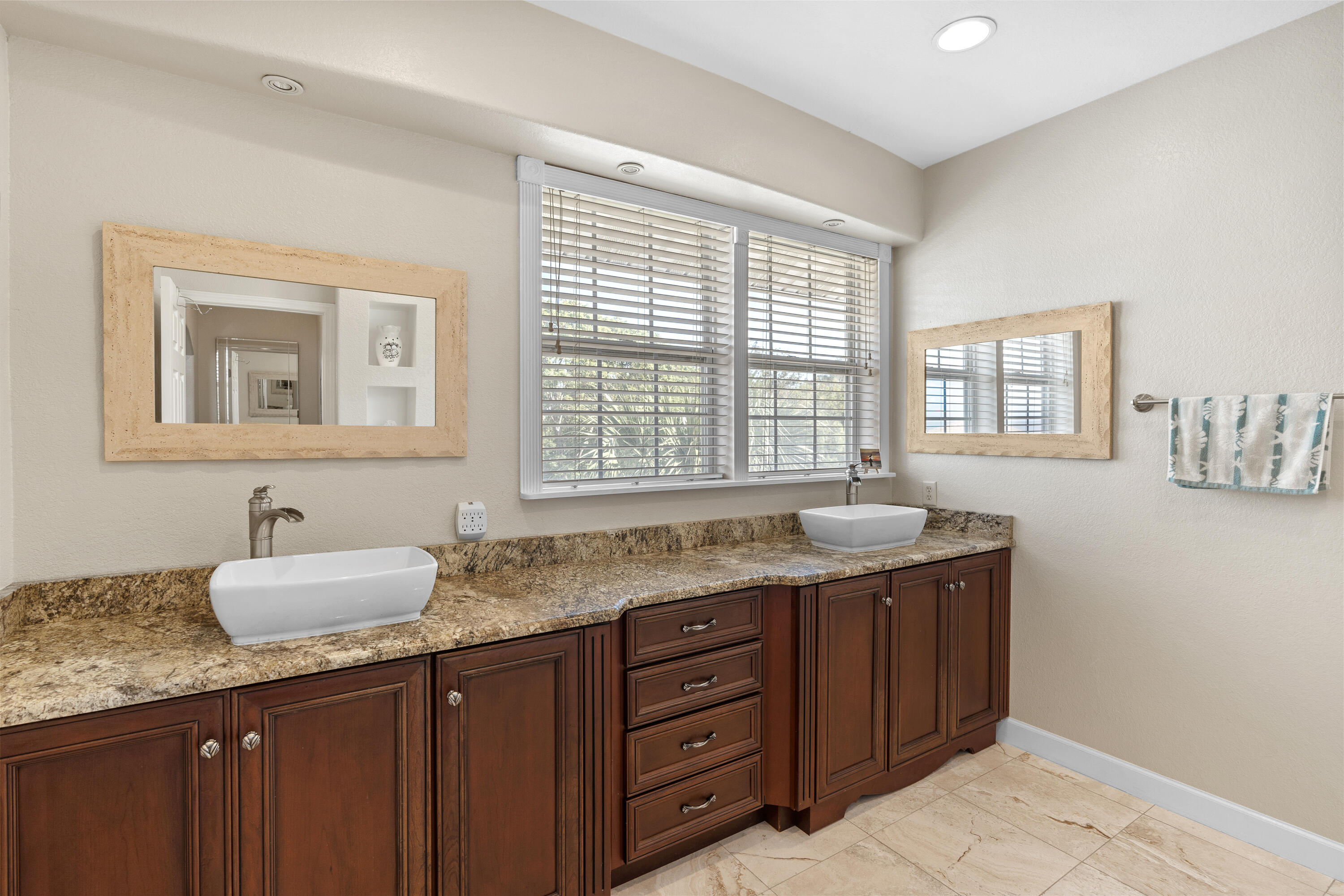 BAYSHORE GARDENS - Residential