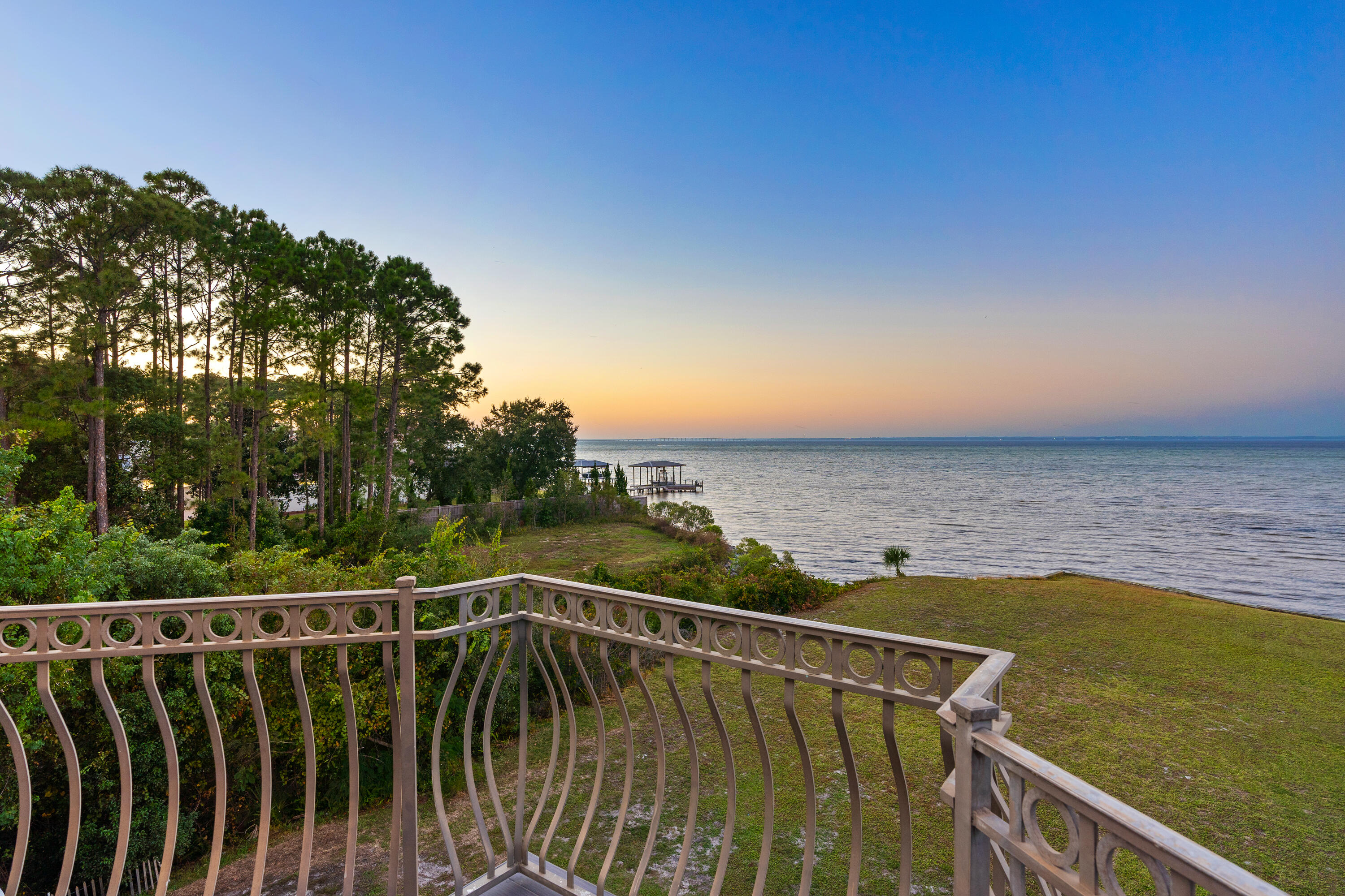 BAYSHORE GARDENS - Residential