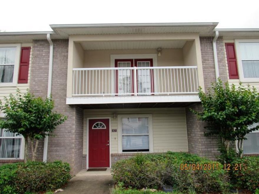 Quaint townhome in Blue Water Bay. Centrally located to EVERYTHING in Niceville, just moments to the mid bay bridge, Destin and, the beautiful WHITE SAND beaches! No pets currently live in this house. Kitchen and Living room have tiled floors, a laundry room and walk-in pantry. The refrigerator was replaced in 2017. The Half Bath is located on the first floor for entertaining. Stairs are carpeted for smooth transition to 2nd floor but the 2 upstair rooms were replaced with laminate Vinyl planked flooring in 2018 for easy clean up. The 2nd floor bathroom is spacious, the Master has a walk-in closet and french doors to access balcony. The Shay Lin community ammenities include outoor bathrooms, an enclosed pool and, a recreations center.