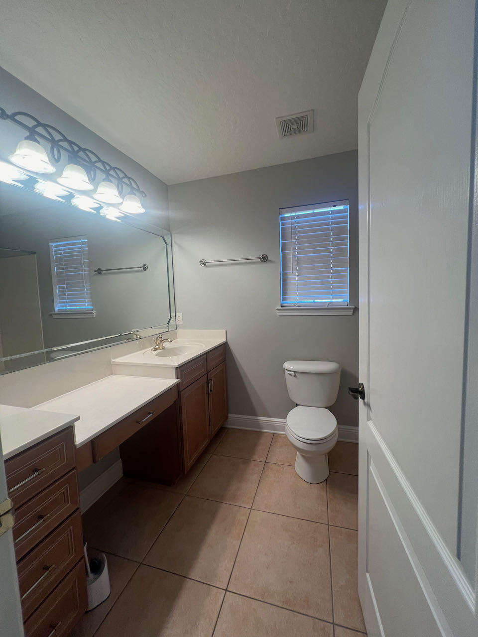 PORT DIXIE - Residential Lease