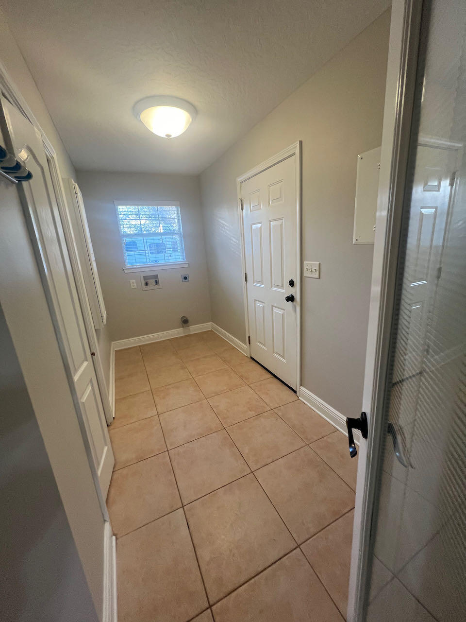 PORT DIXIE - Residential Lease