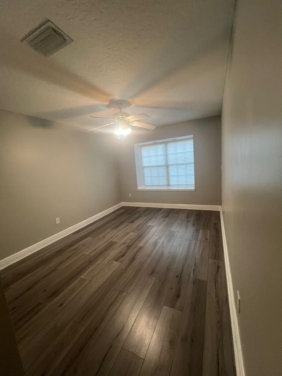 PORT DIXIE - Residential Lease