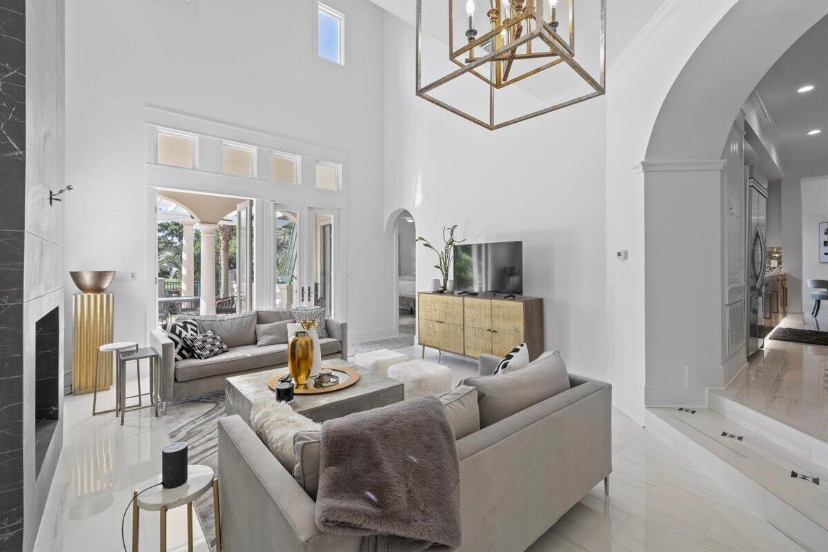 DEL MAR AT SANDESTIN - Residential