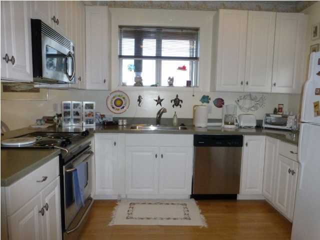 WHISPERING PINES - Residential