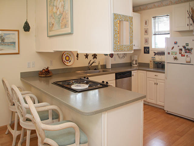 WHISPERING PINES - Residential