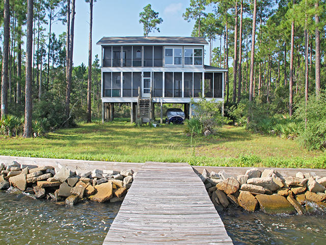 WHISPERING PINES - Residential