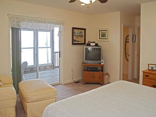 WHISPERING PINES - Residential