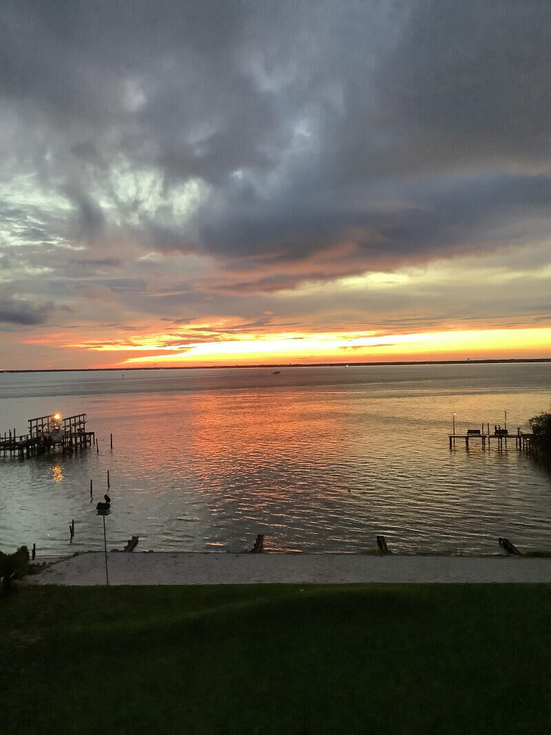 VALENCIA CONDO - Residential