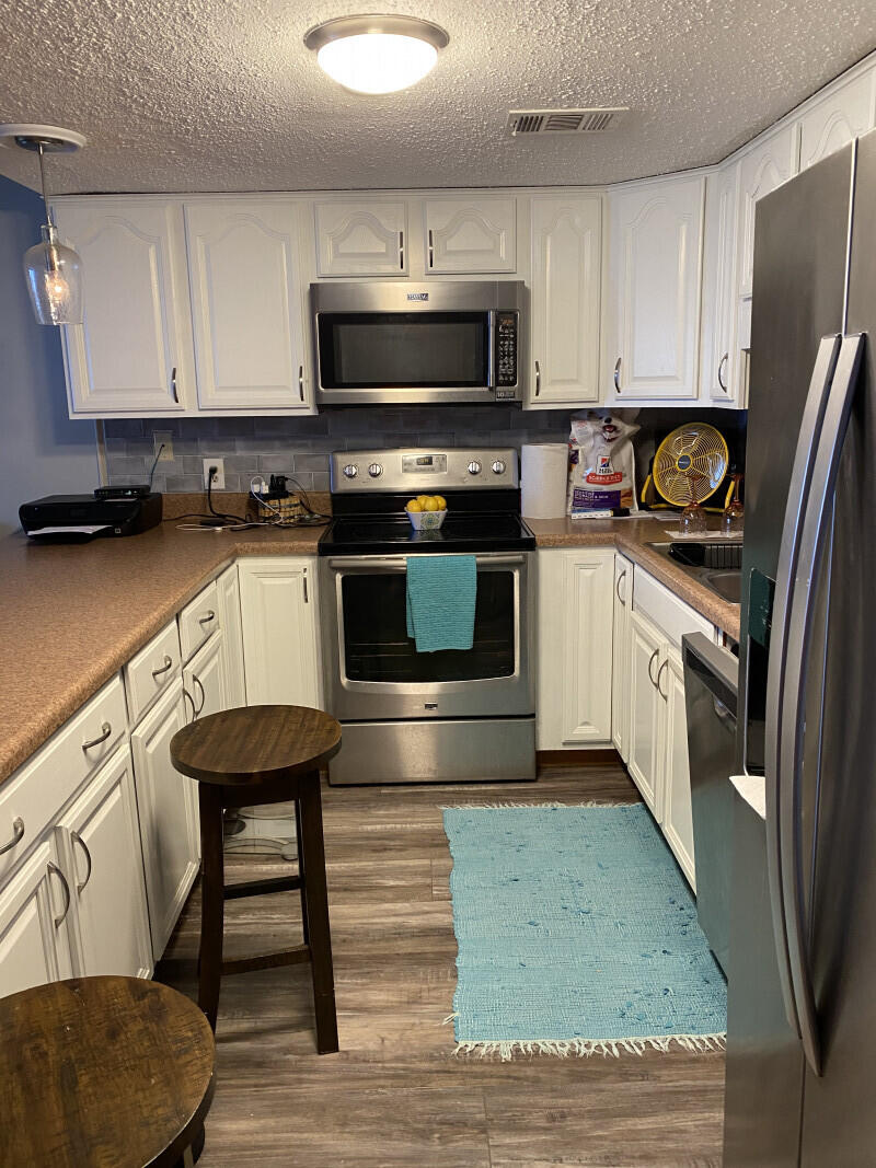 VALENCIA CONDO - Residential